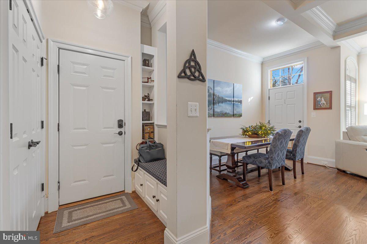 JAGUAR/YORKTOWN - Residential