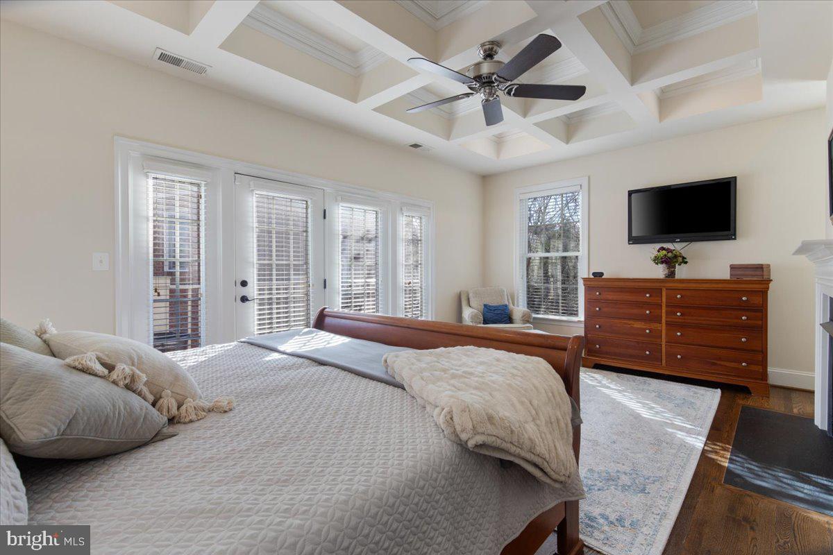 JAGUAR/YORKTOWN - Residential