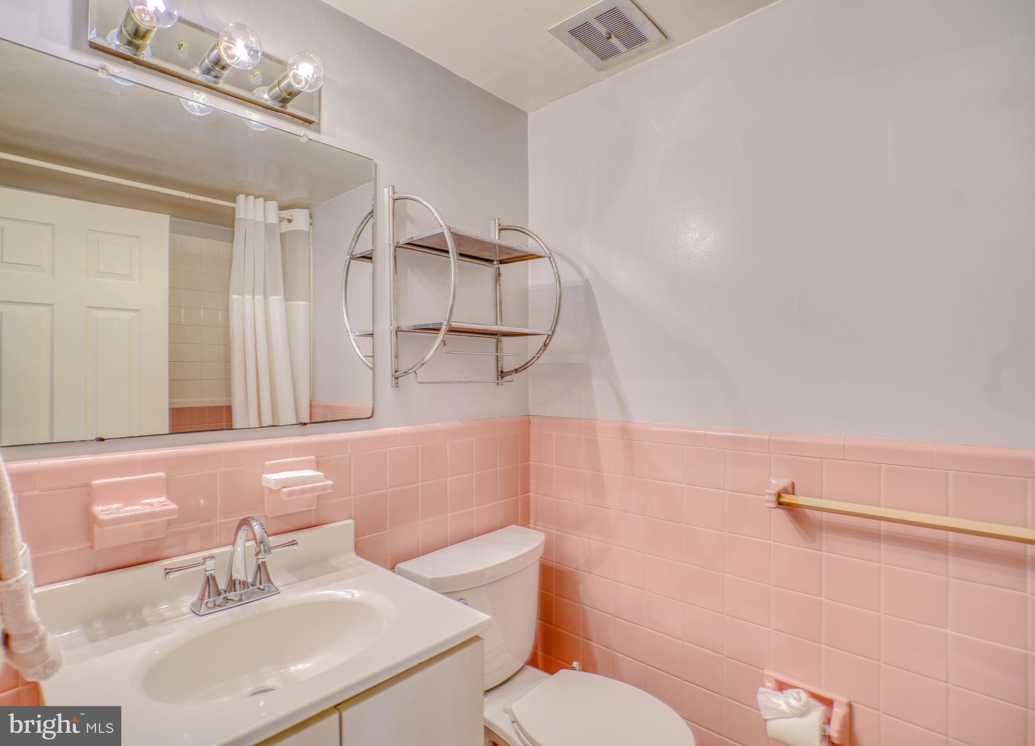 HUNTINGDON VALLEY - Residential