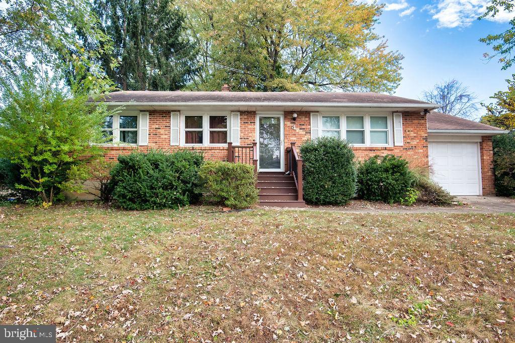 4 VANSANT ROAD