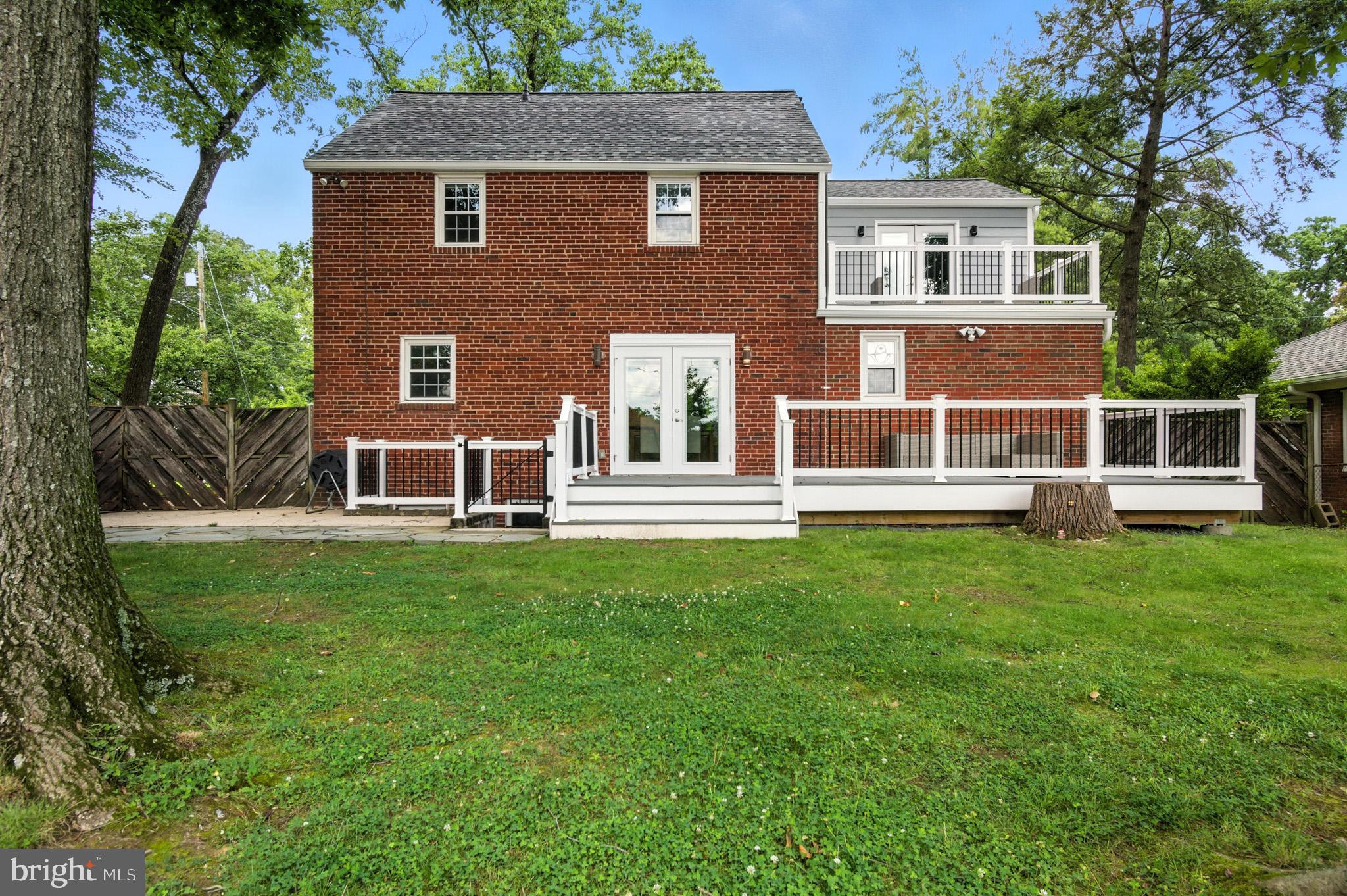 303 PLYMOUTH STREET