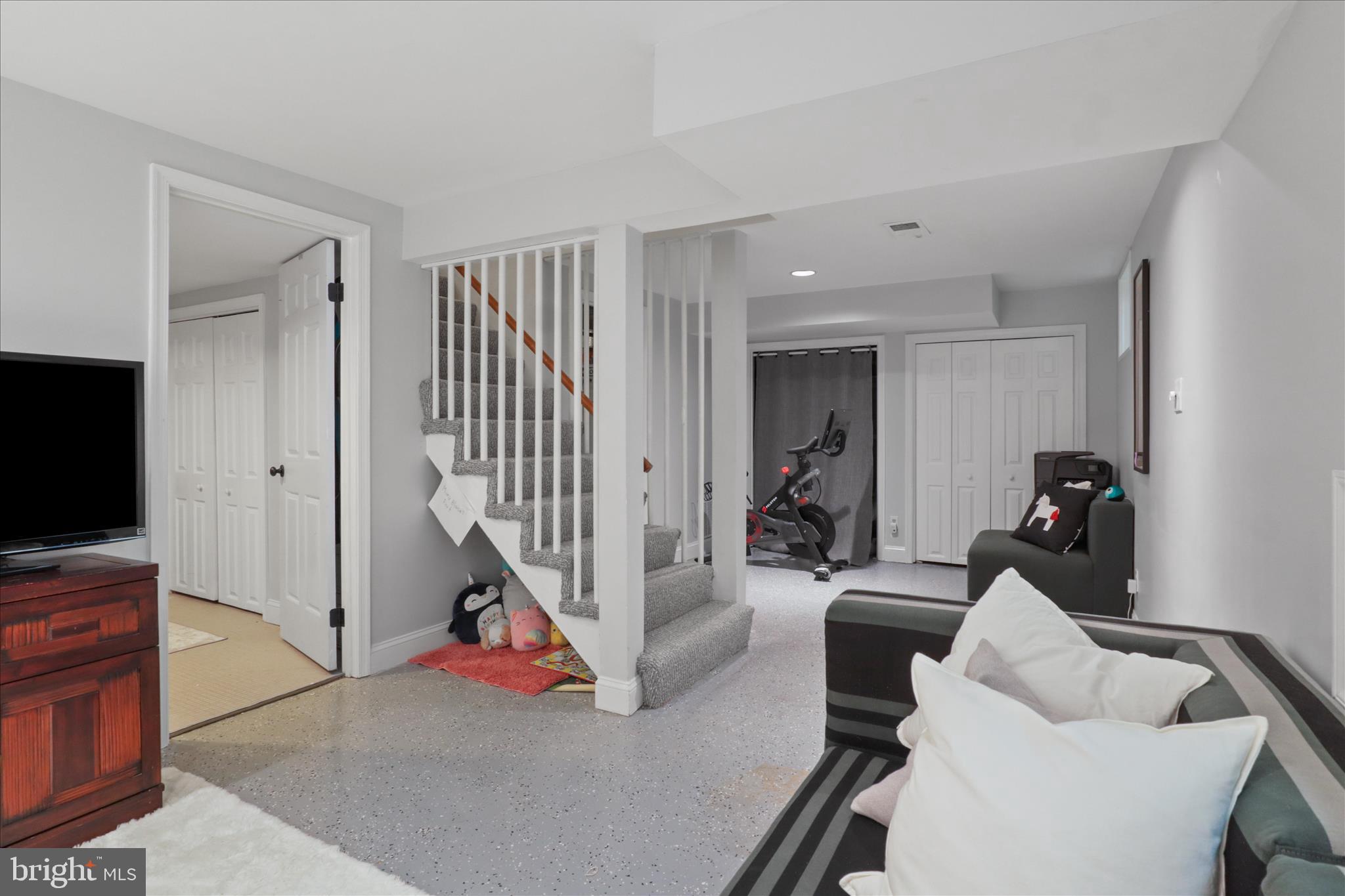 GLENMORE - Residential