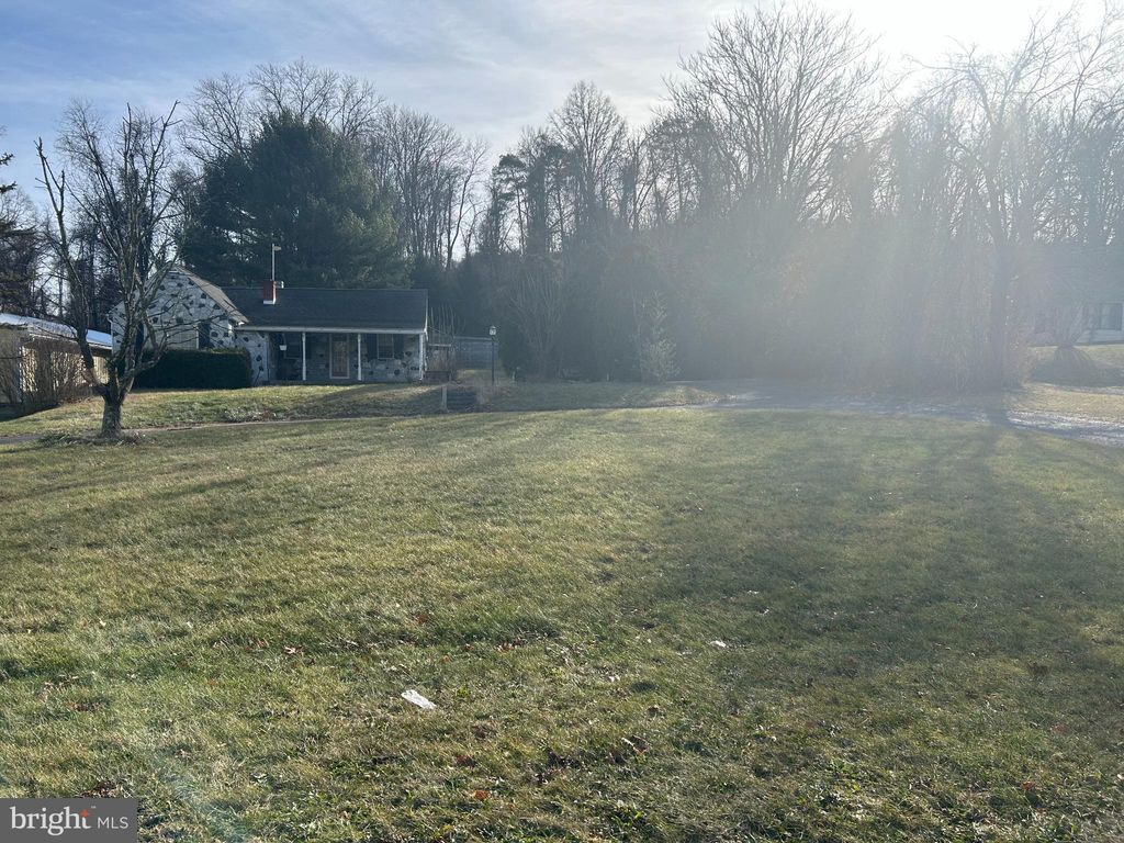 Photo of 8102 Us Highway 522, MC VEYTOWN, PA 17051 (MLS # PAMF2052736)