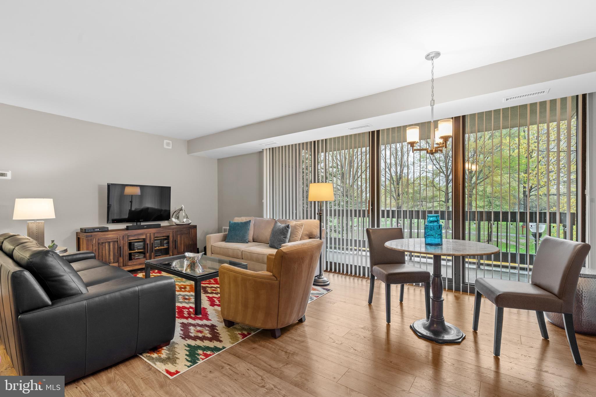 SKYLINE SQUARE CONDO - Residential