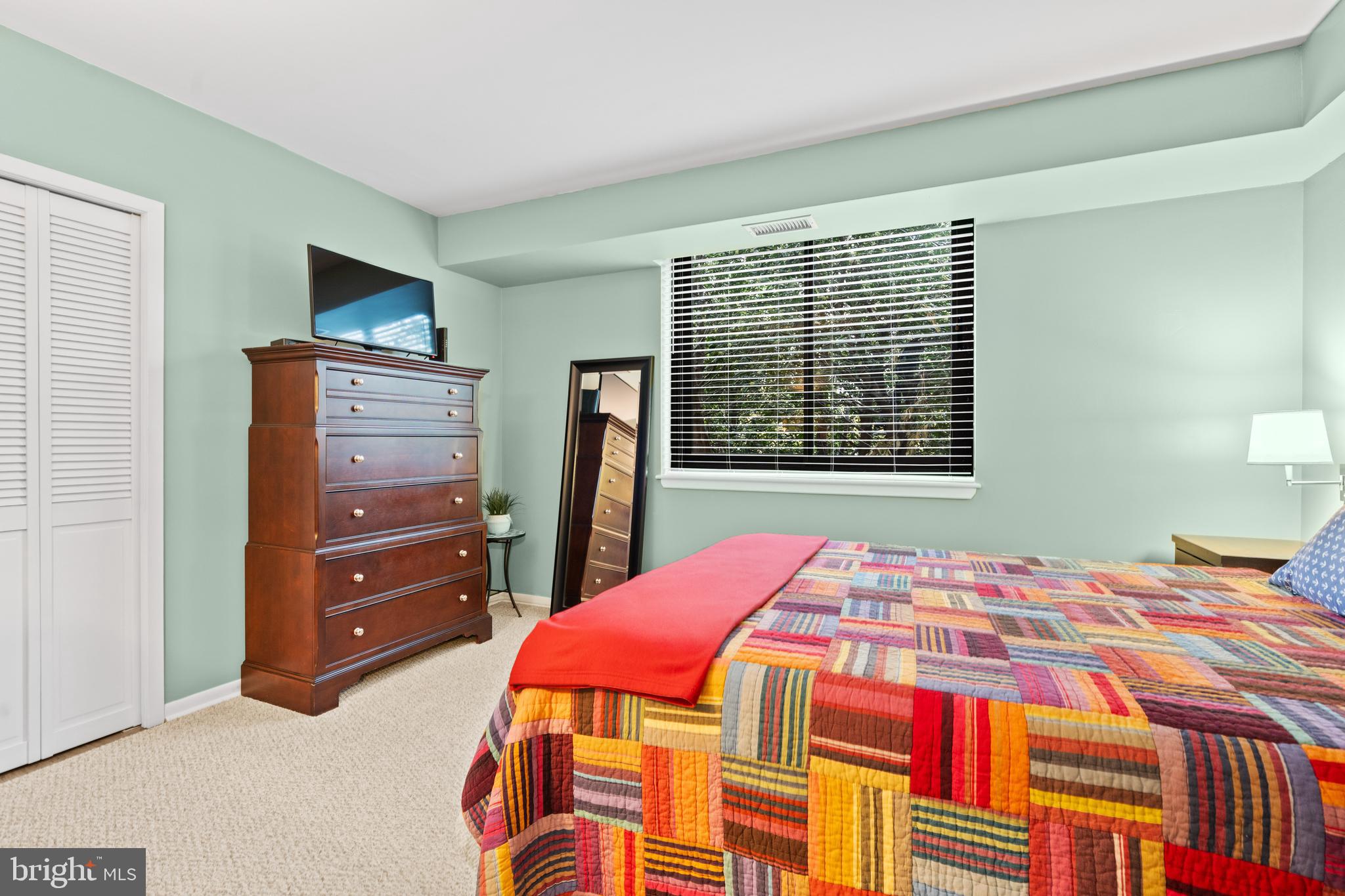 SKYLINE SQUARE CONDO - Residential