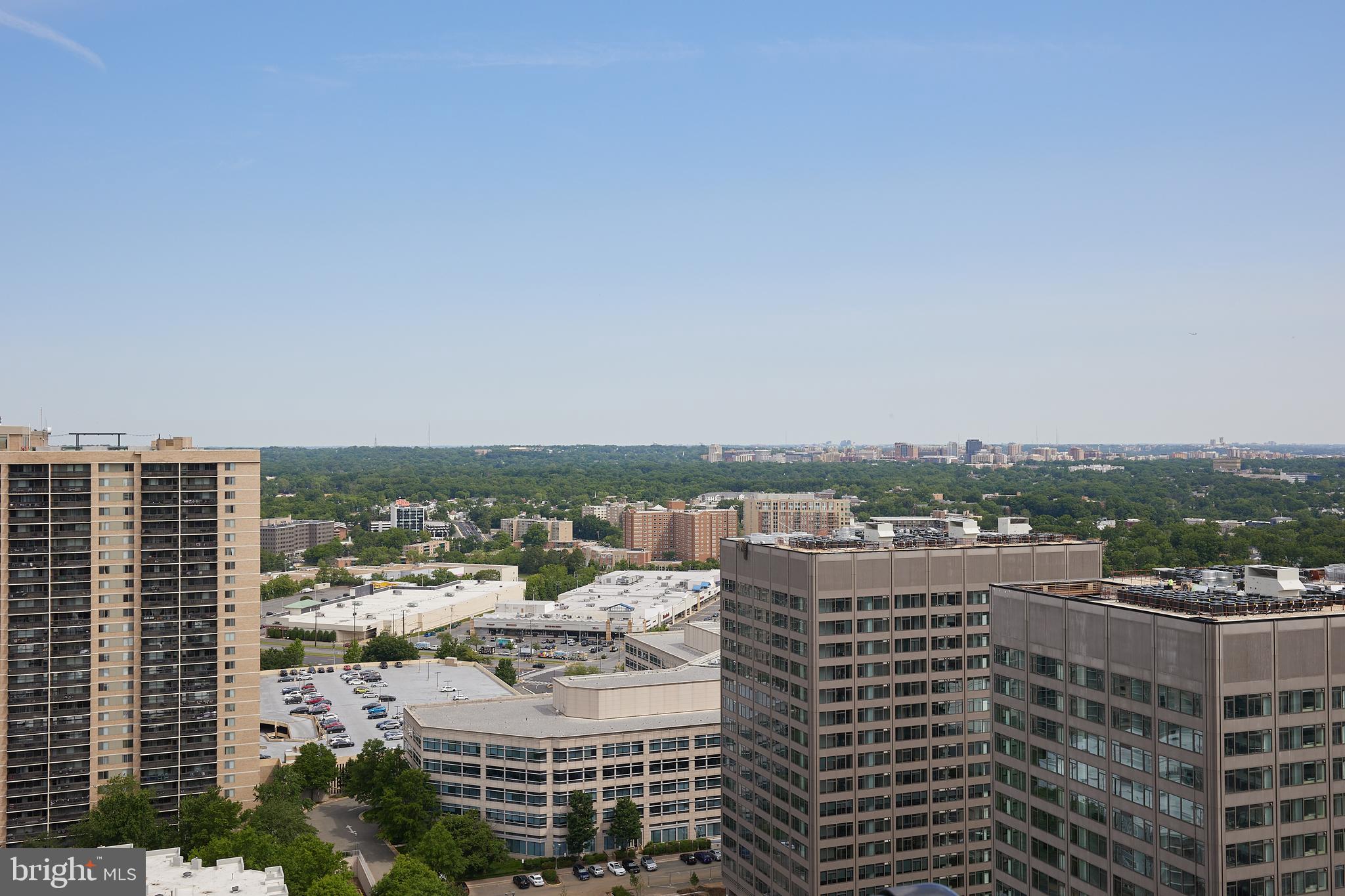 SKYLINE SQUARE CONDO - Residential