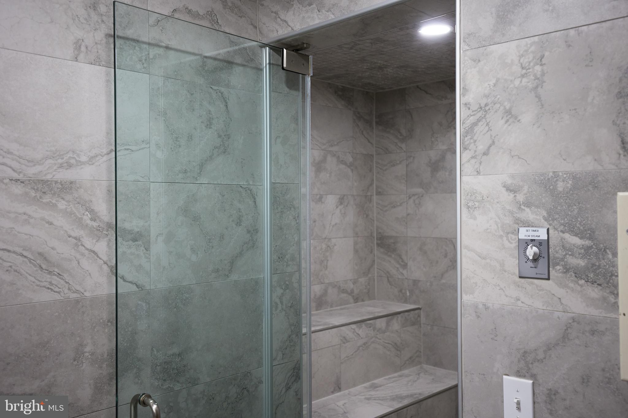 SKYLINE SQUARE CONDO - Residential