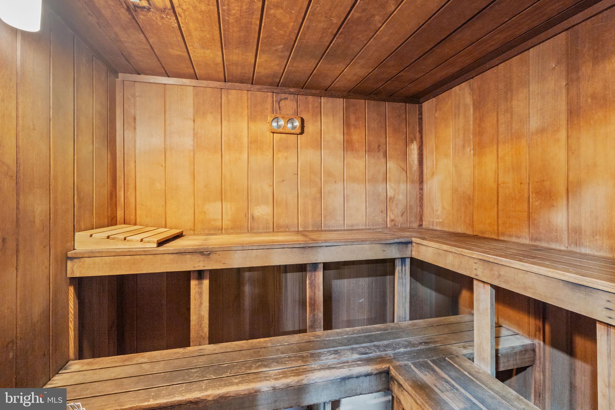 SKYLINE SQUARE CONDO - Residential