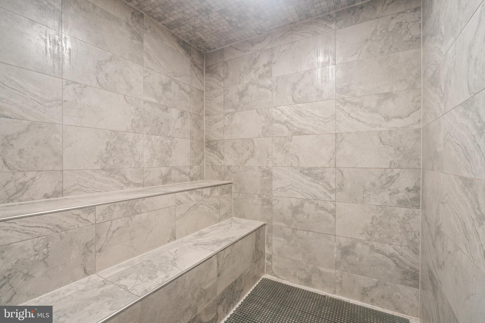 SKYLINE SQUARE CONDO - Residential