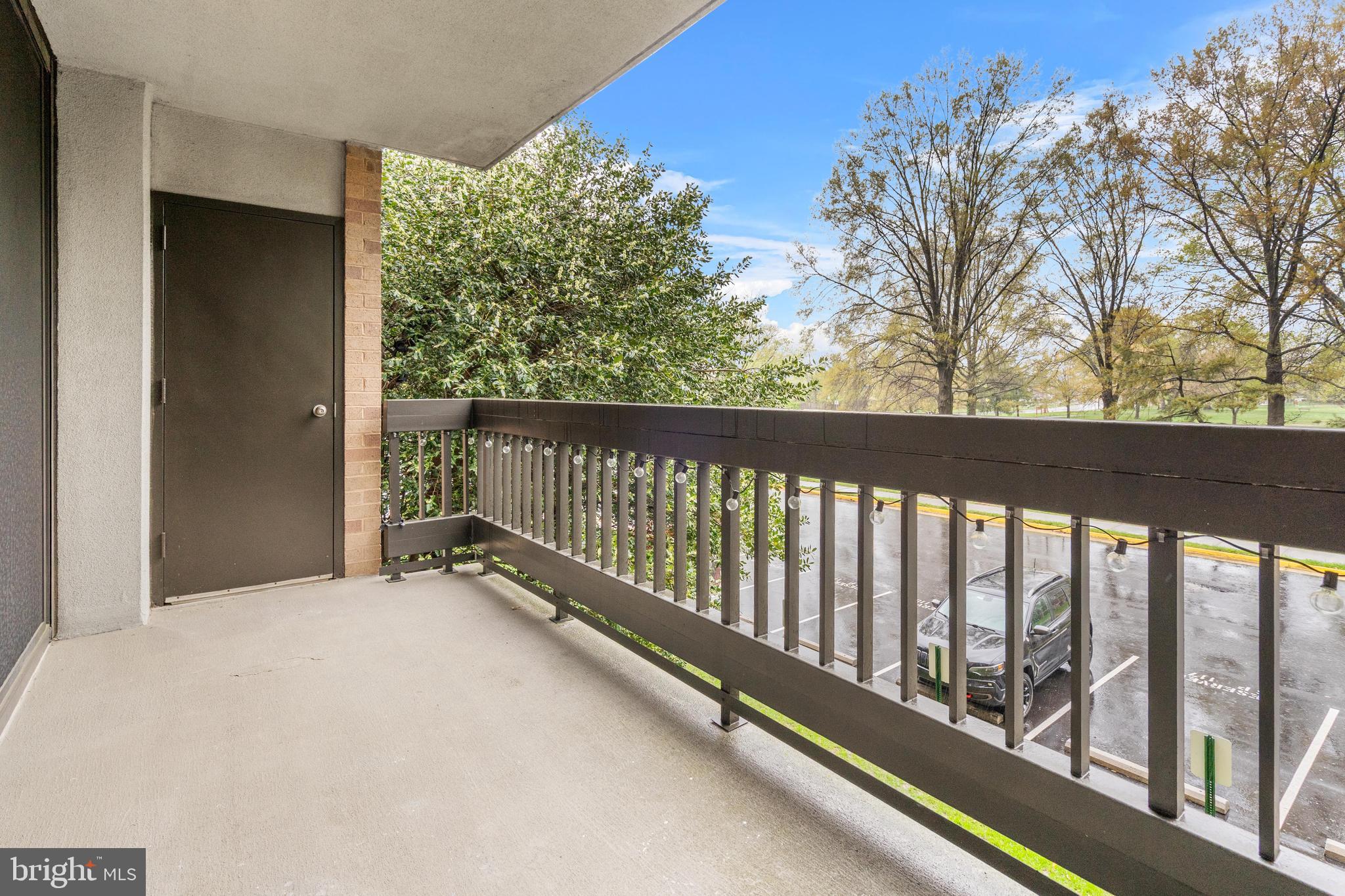 SKYLINE SQUARE CONDO - Residential