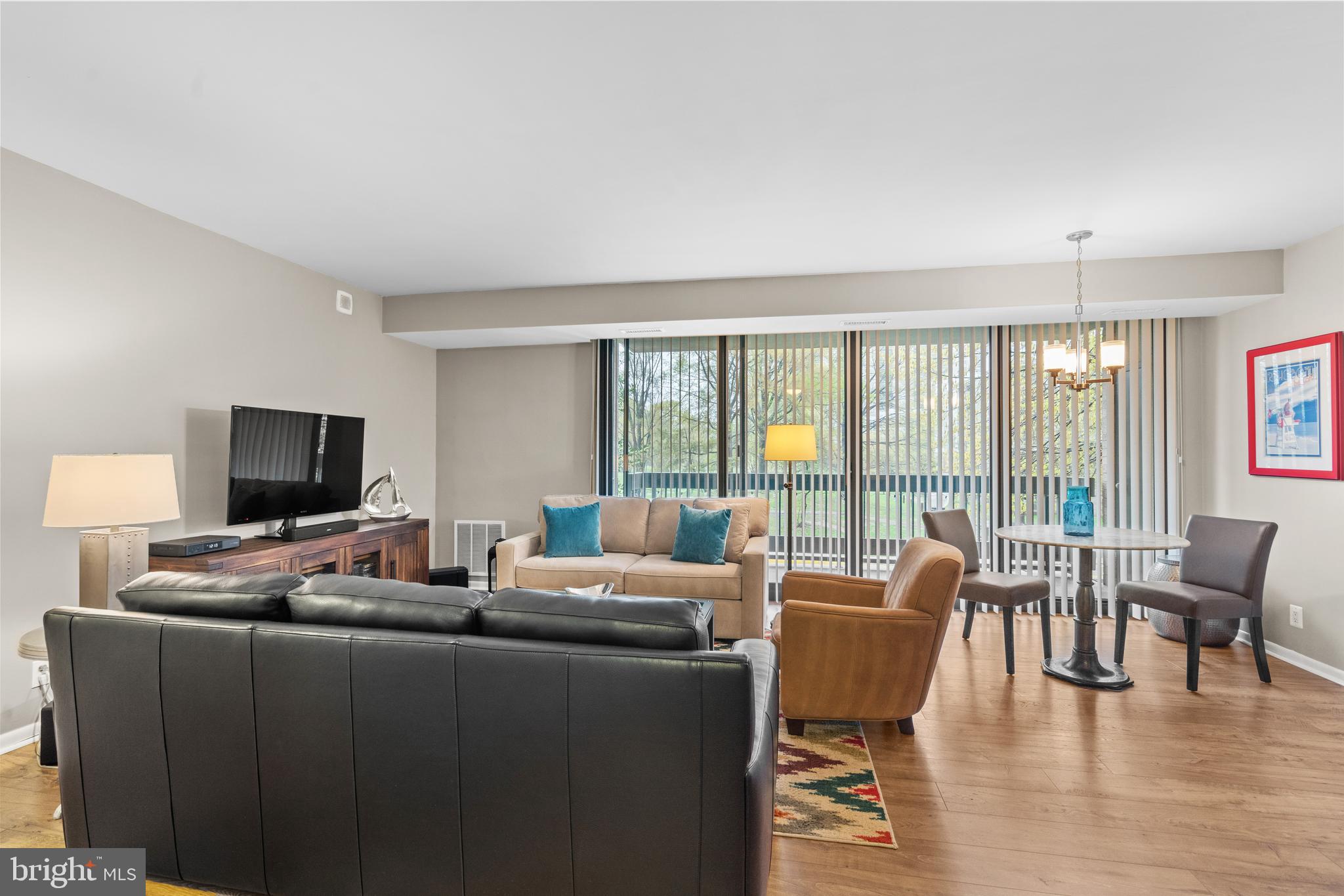 SKYLINE SQUARE CONDO - Residential