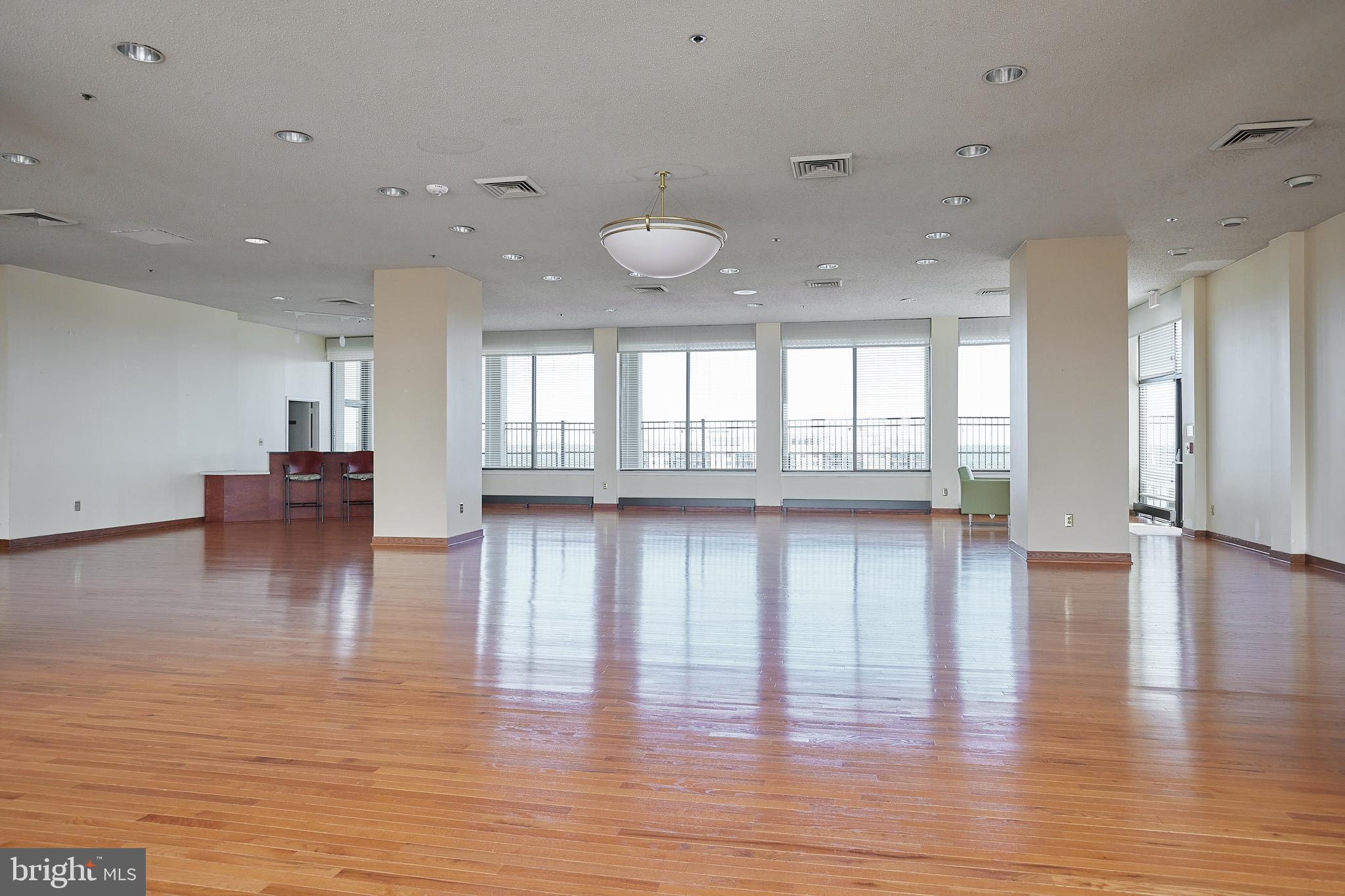 SKYLINE SQUARE CONDO - Residential