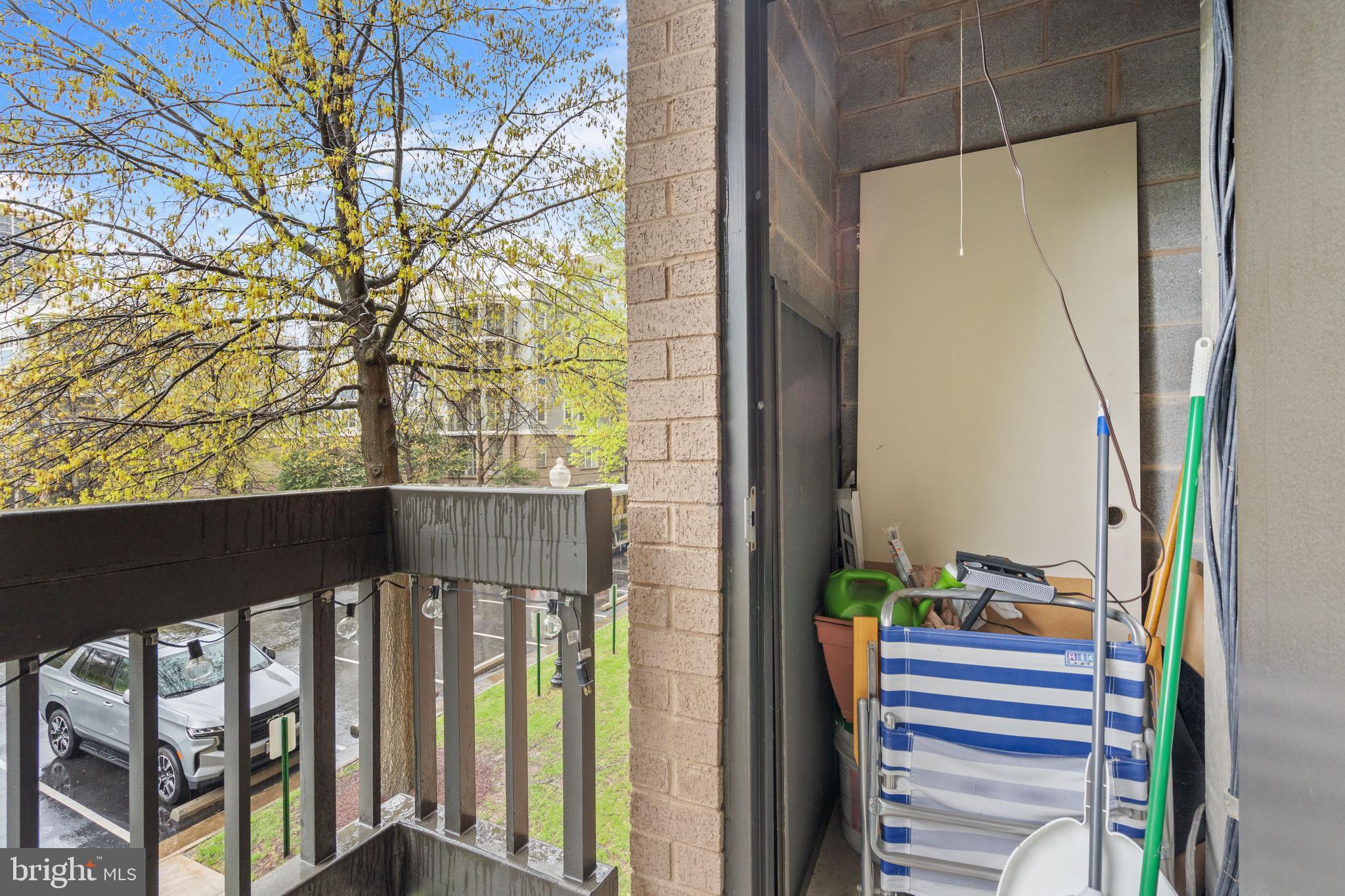 SKYLINE SQUARE CONDO - Residential