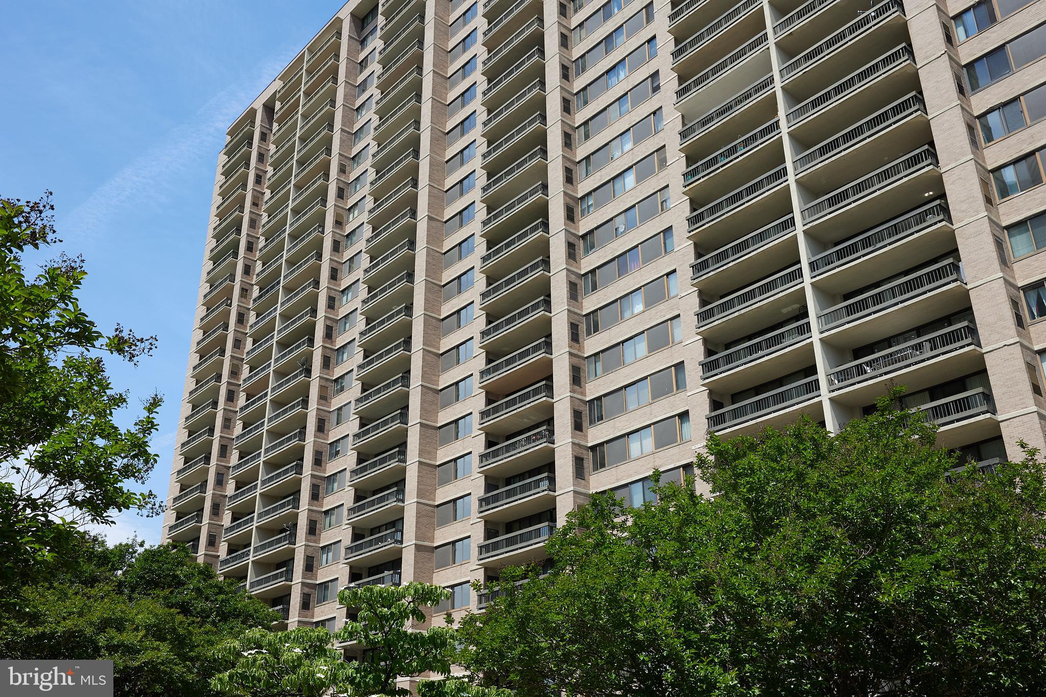 SKYLINE SQUARE CONDO - Residential