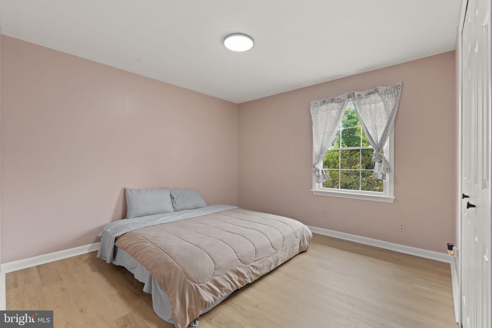 SHERATON HILLS EAST - Residential