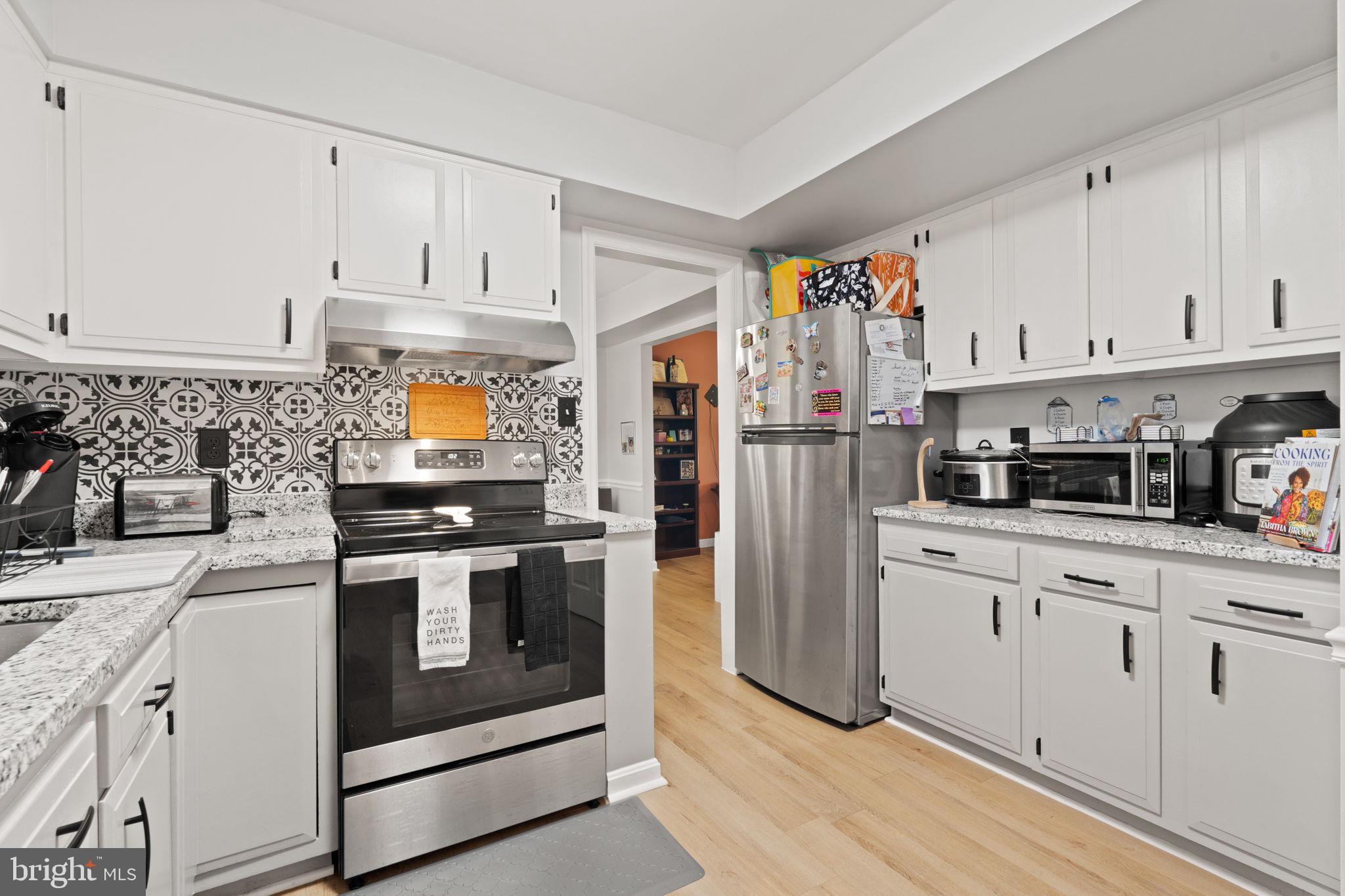 SHERATON HILLS EAST - Residential