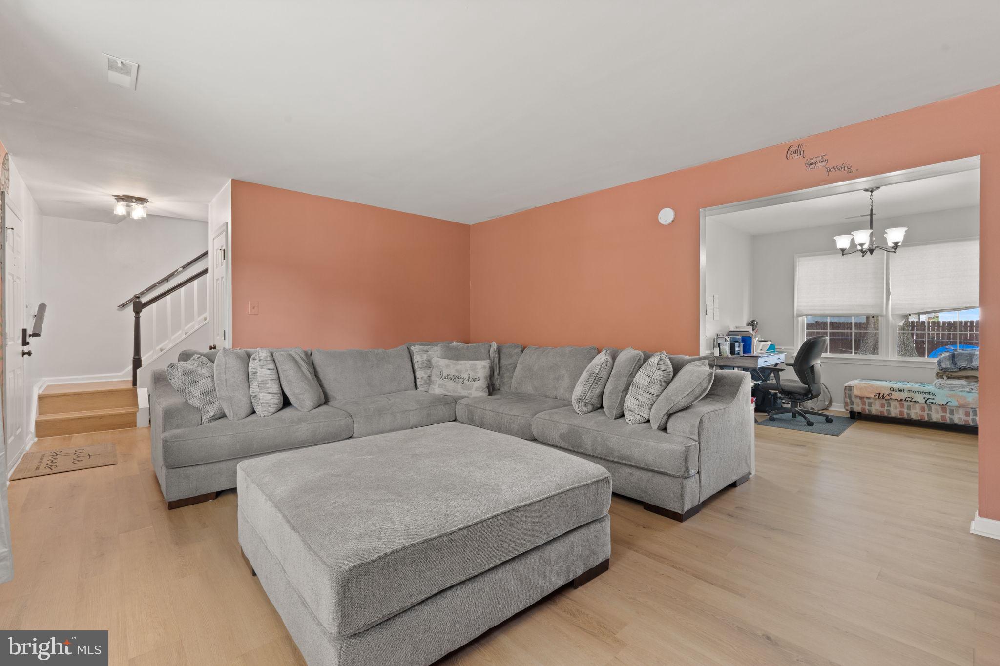 SHERATON HILLS EAST - Residential