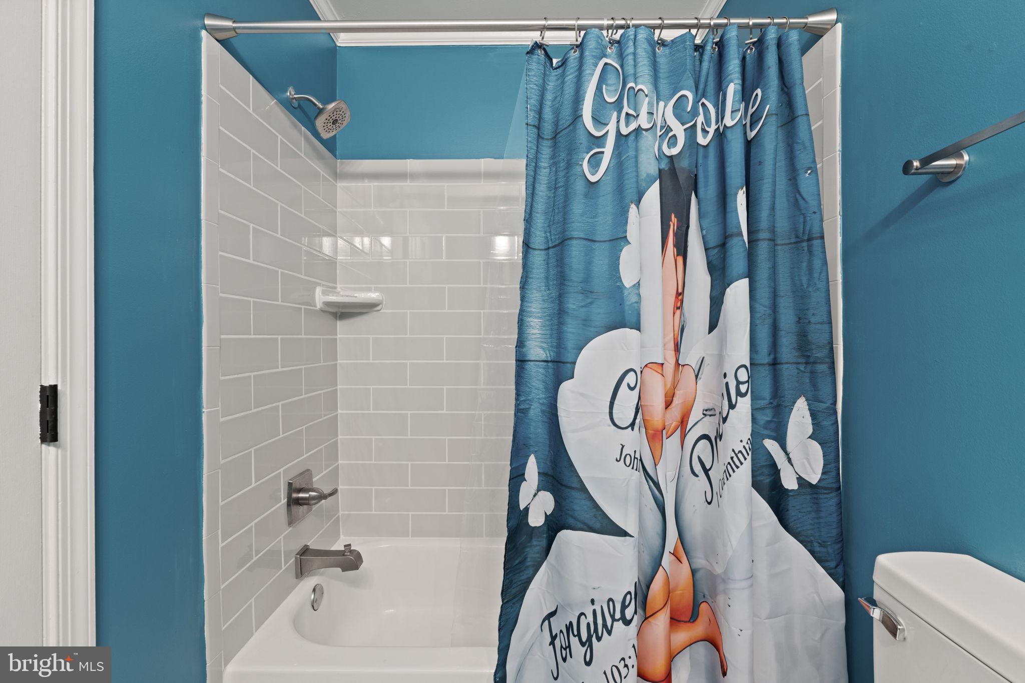 SHERATON HILLS EAST - Residential