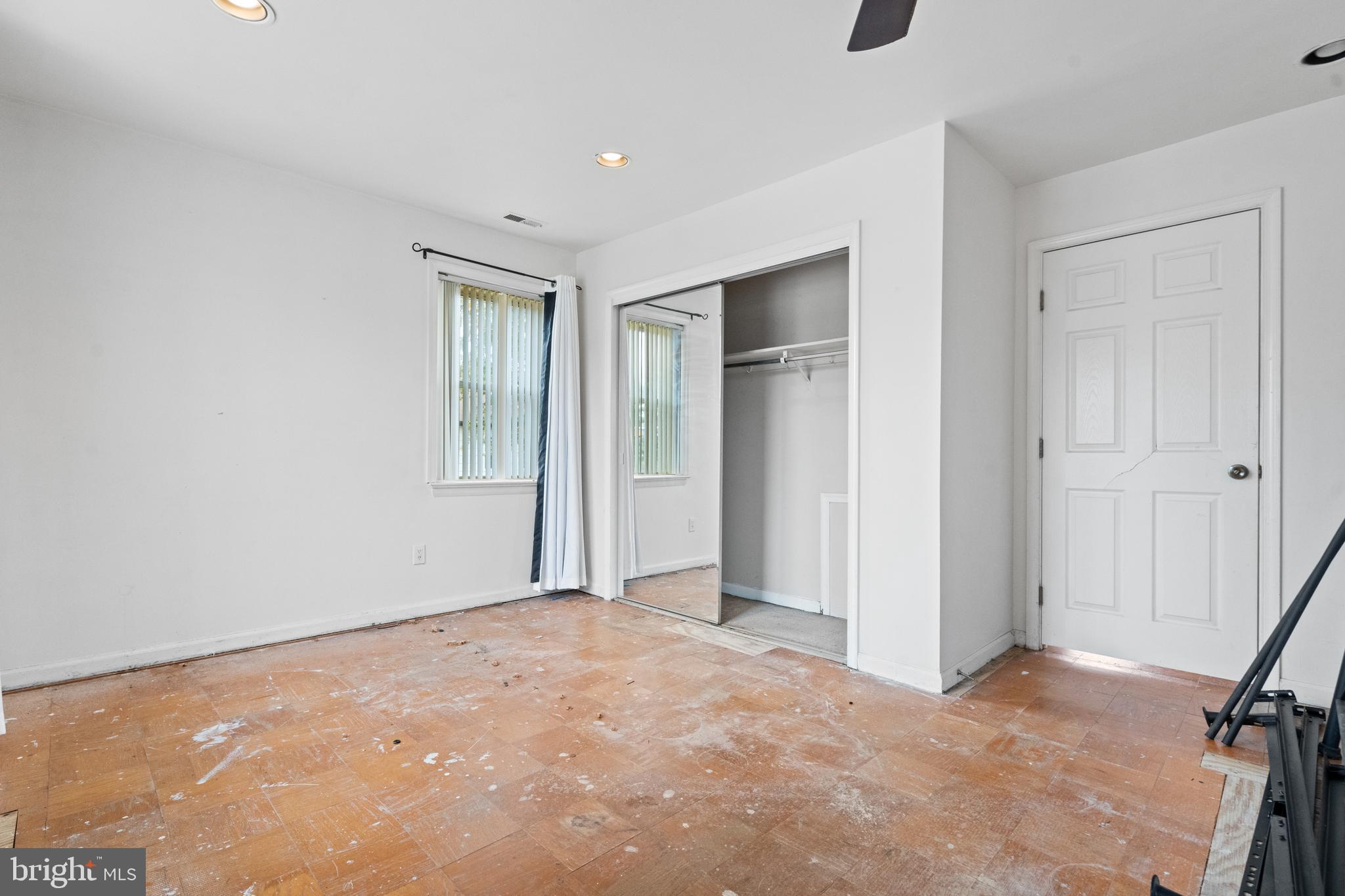 CRESTWOOD VILLAGE - Residential