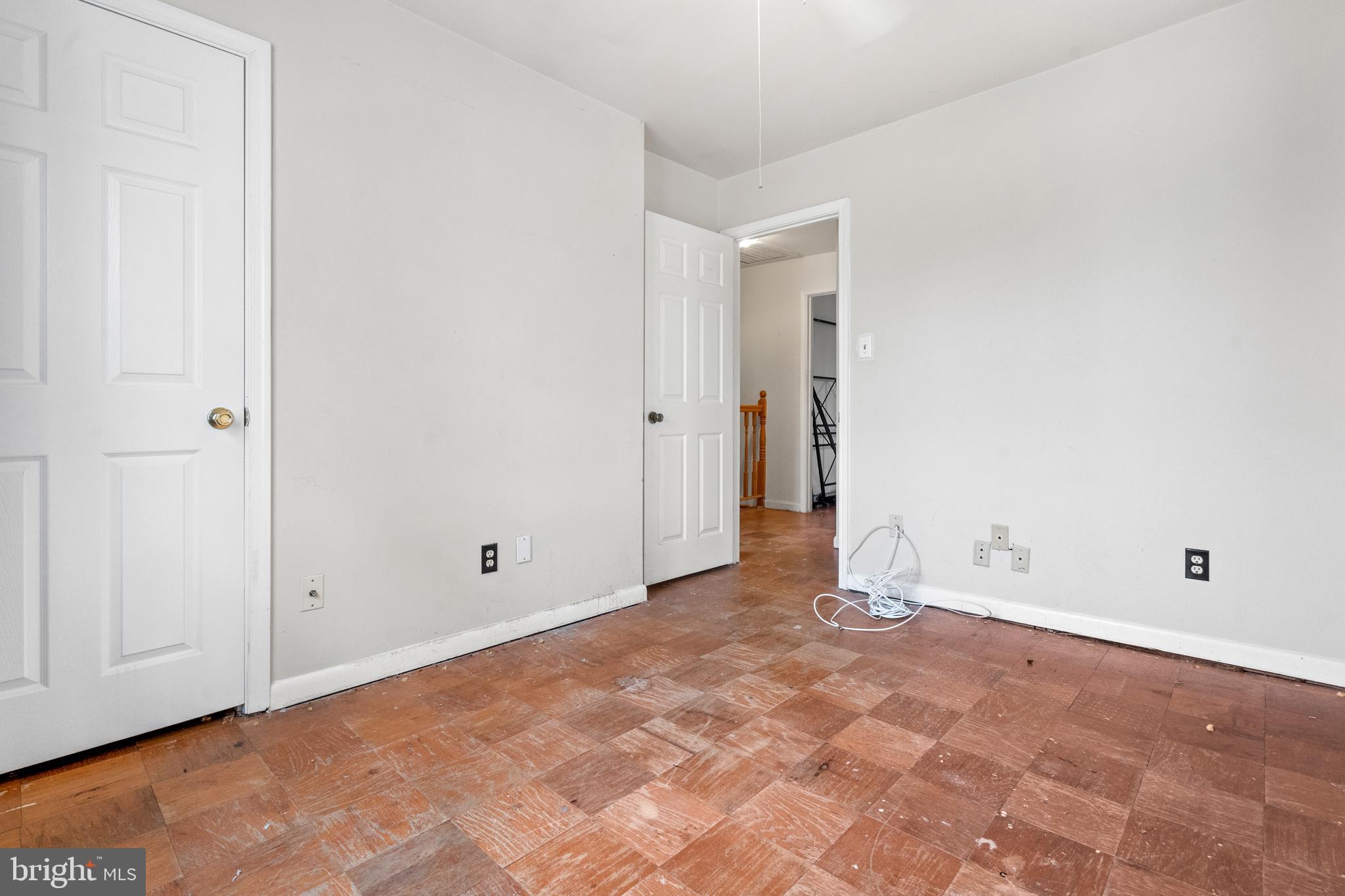 CRESTWOOD VILLAGE - Residential