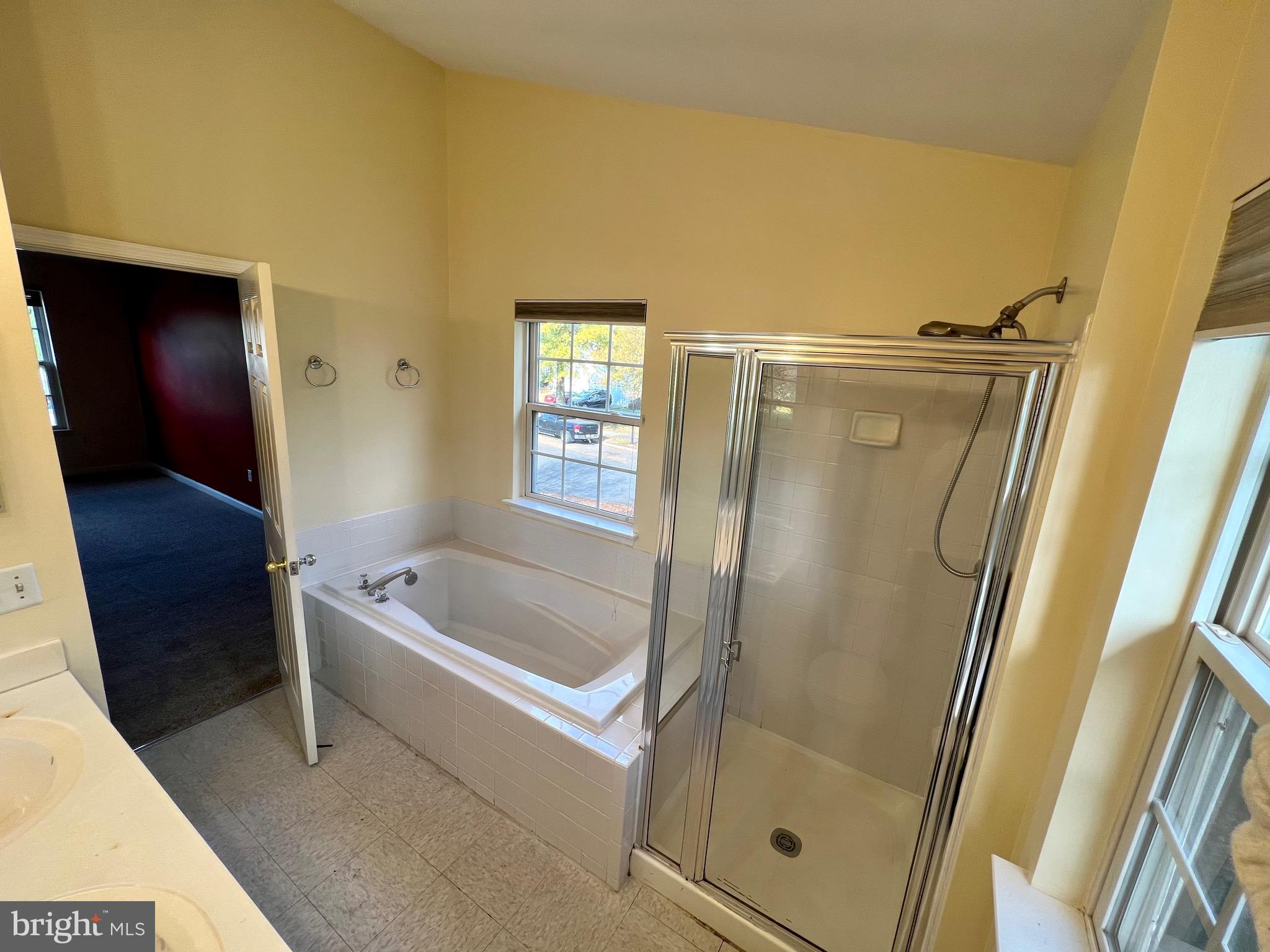 WOODMORE - Residential Lease