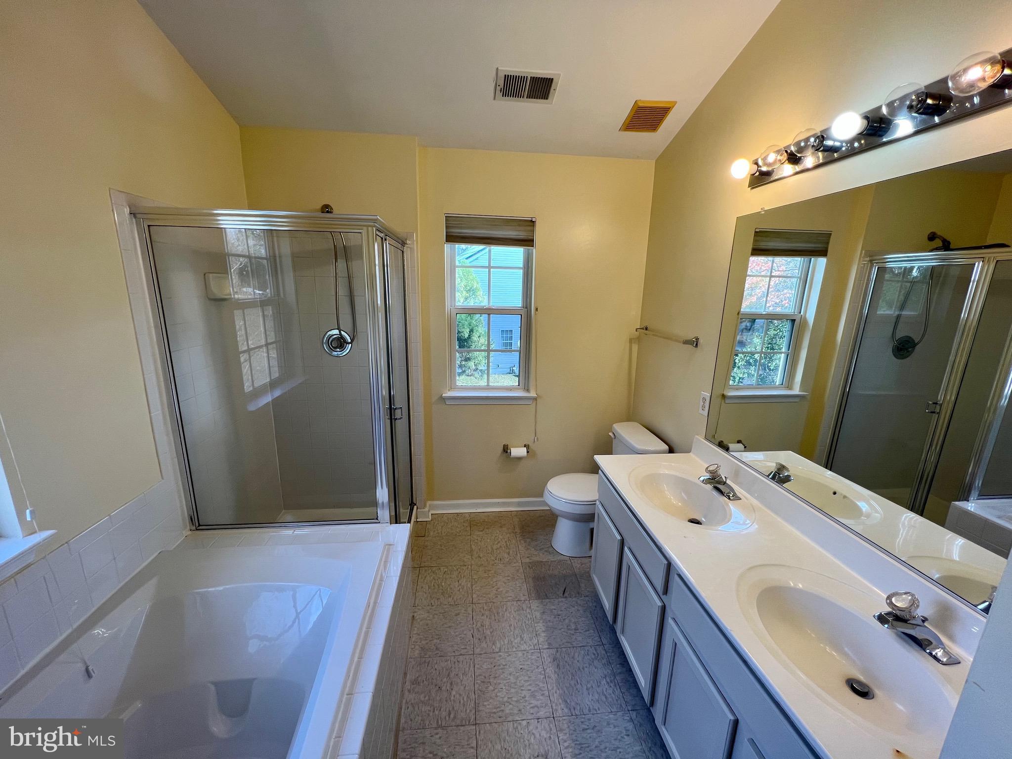 WOODMORE - Residential Lease