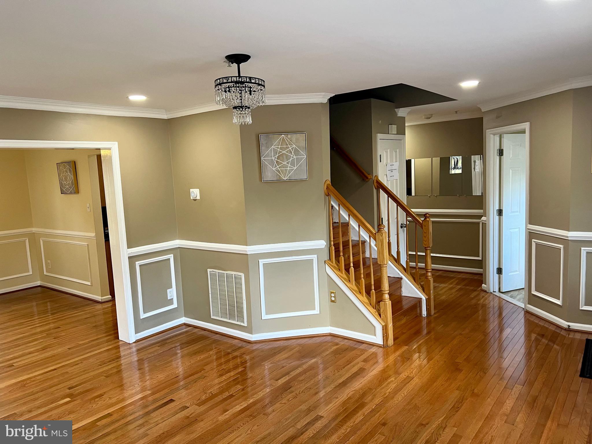 WOODMORE - Residential Lease