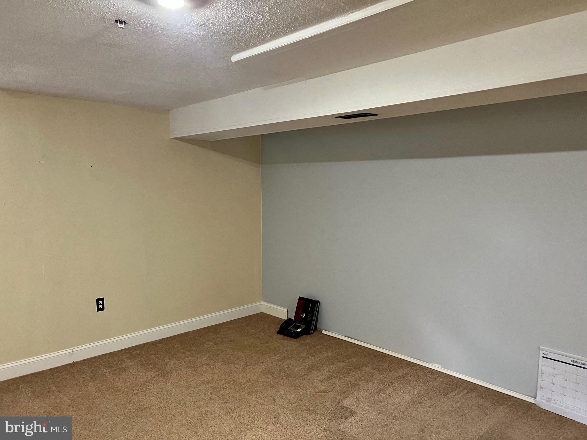 WOODMORE - Residential Lease