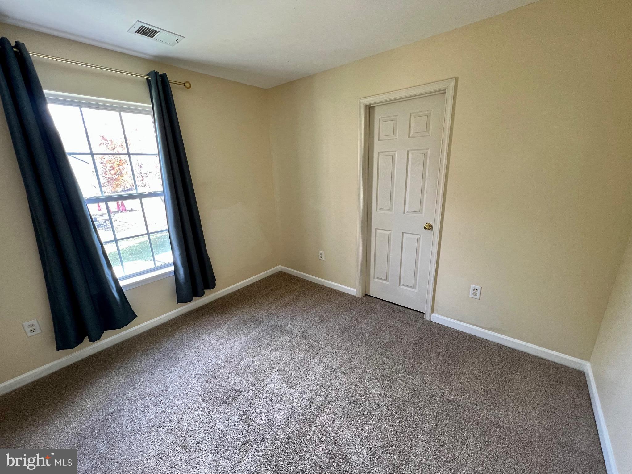 WOODMORE - Residential Lease