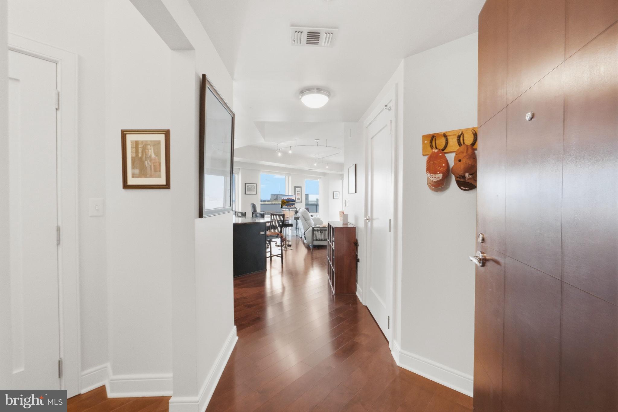 1111 19TH STREET N 2003