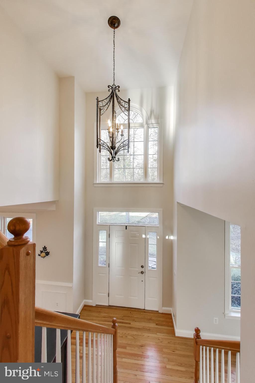 WHISPERING WOODS - Residential