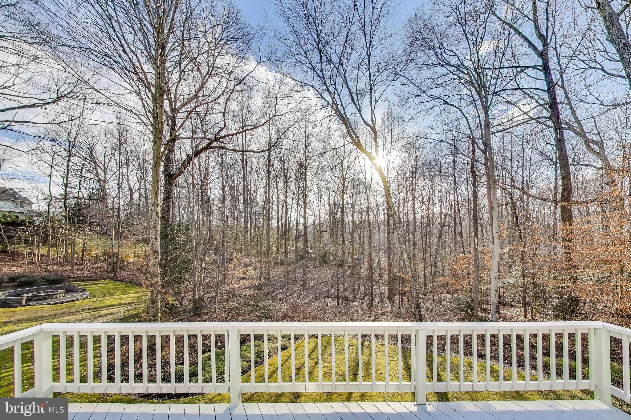 WHISPERING WOODS - Residential