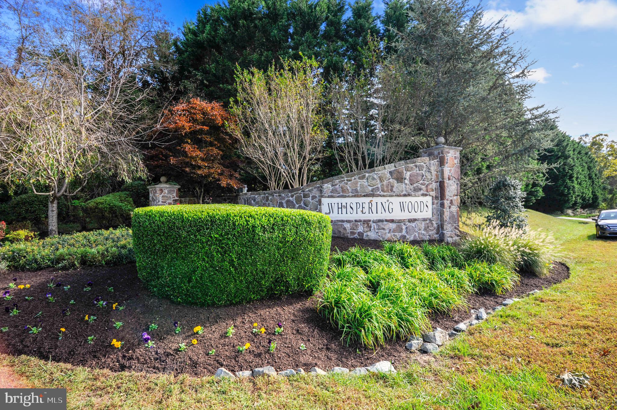 WHISPERING WOODS - Residential