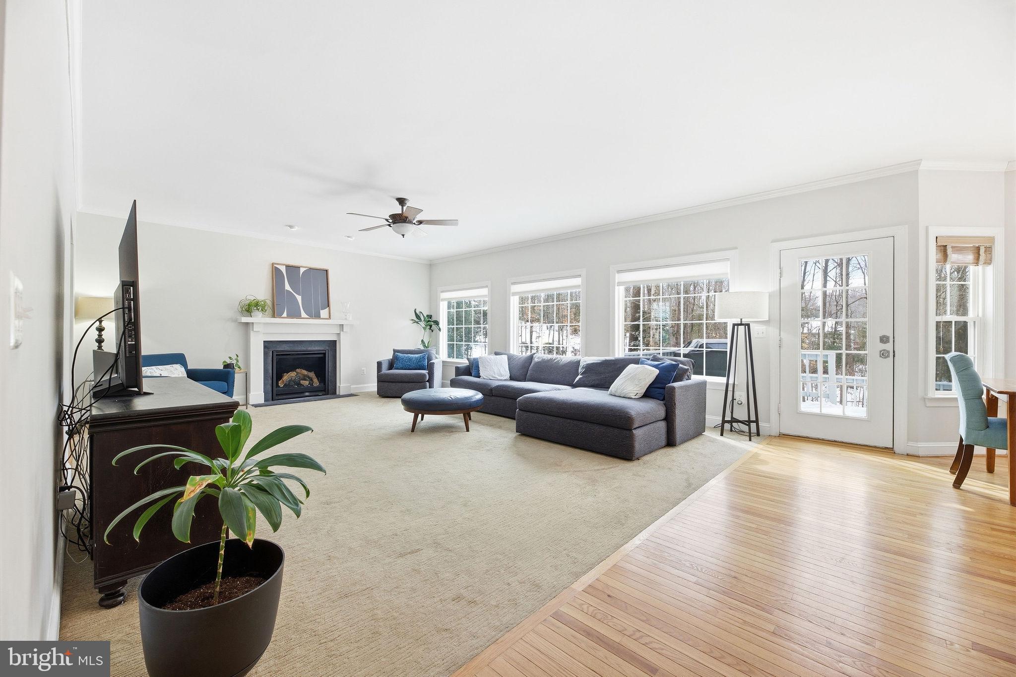 WHISPERING WOODS - Residential