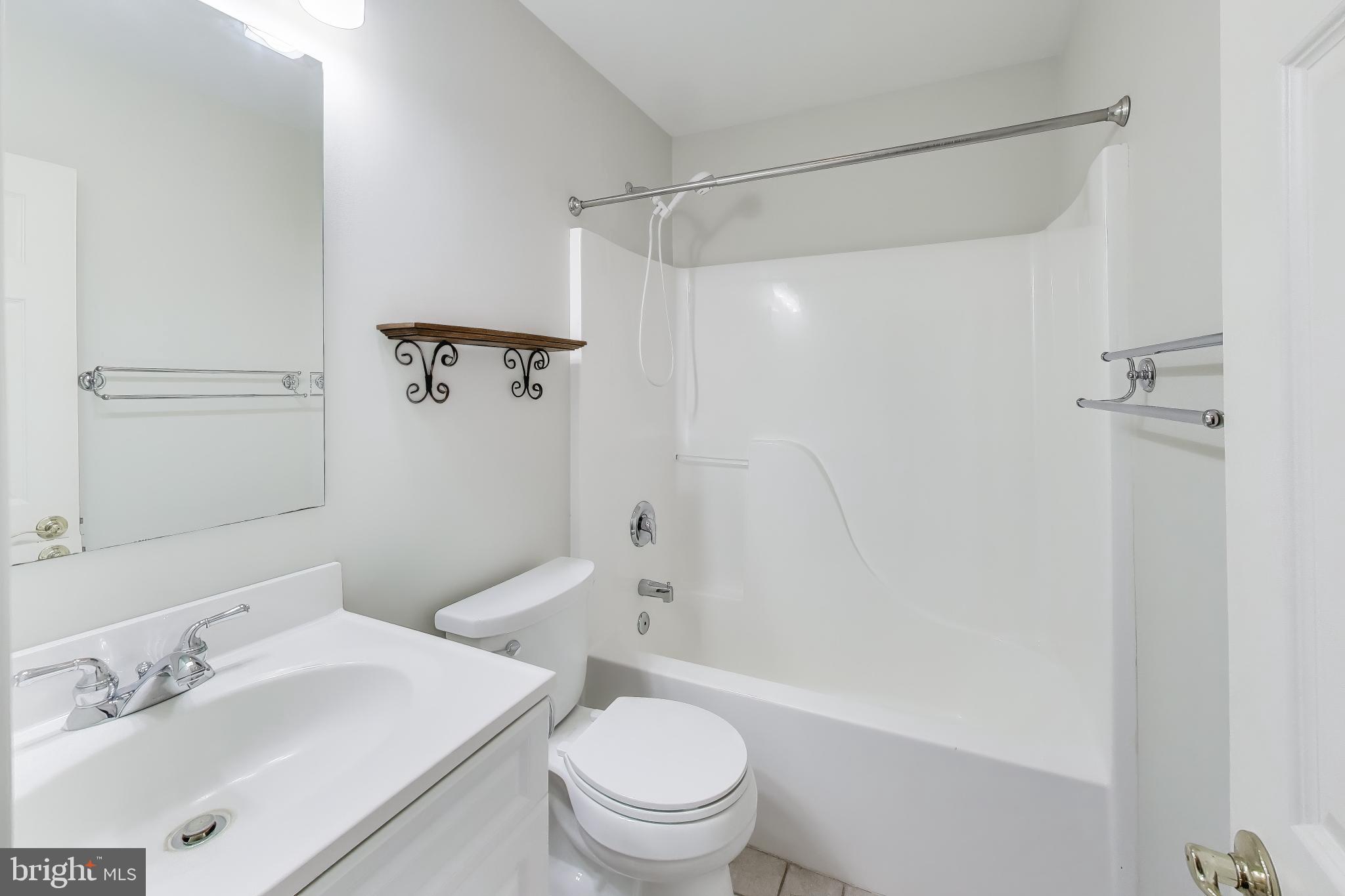 WHISPERING WOODS - Residential