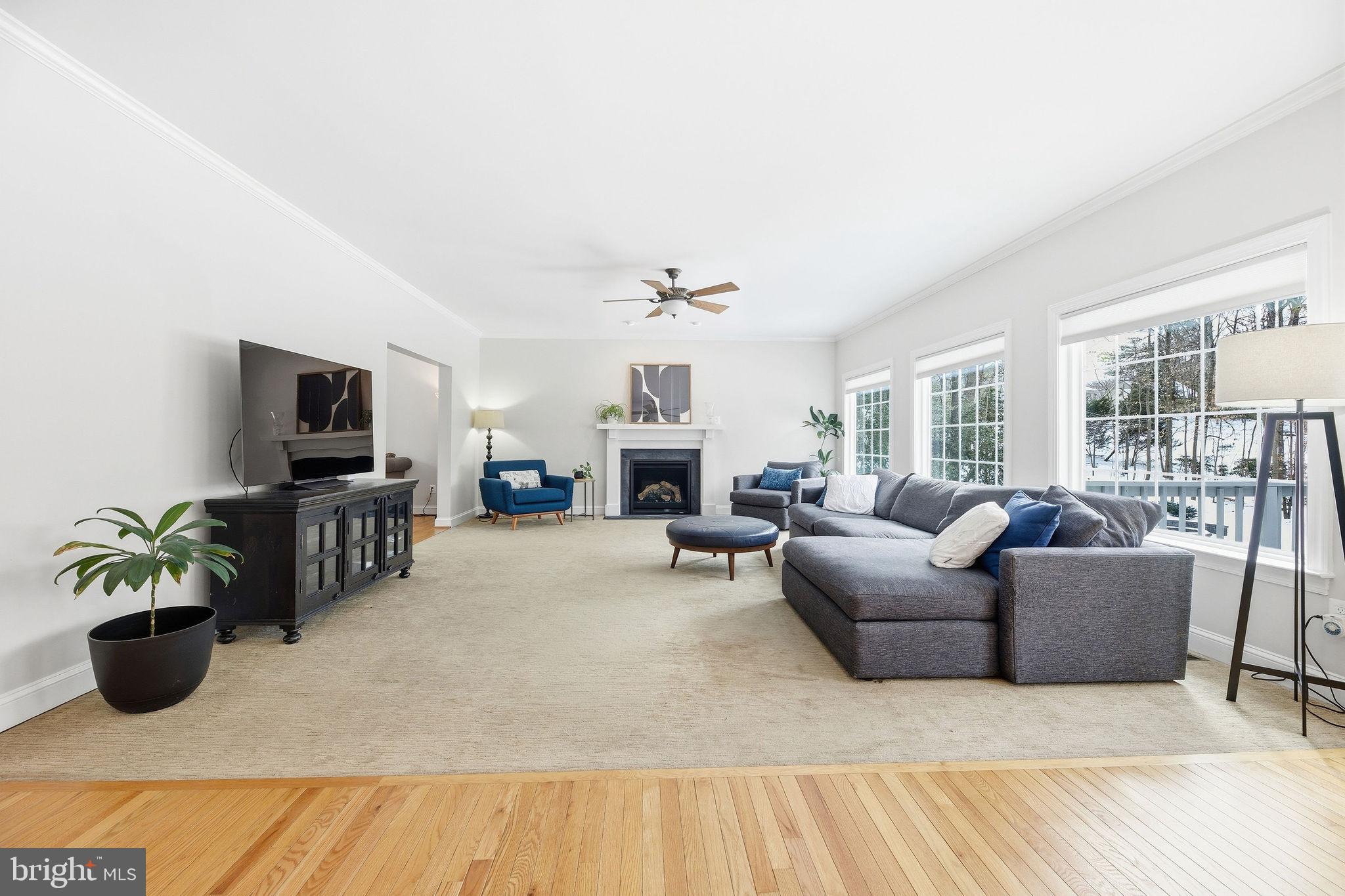 WHISPERING WOODS - Residential