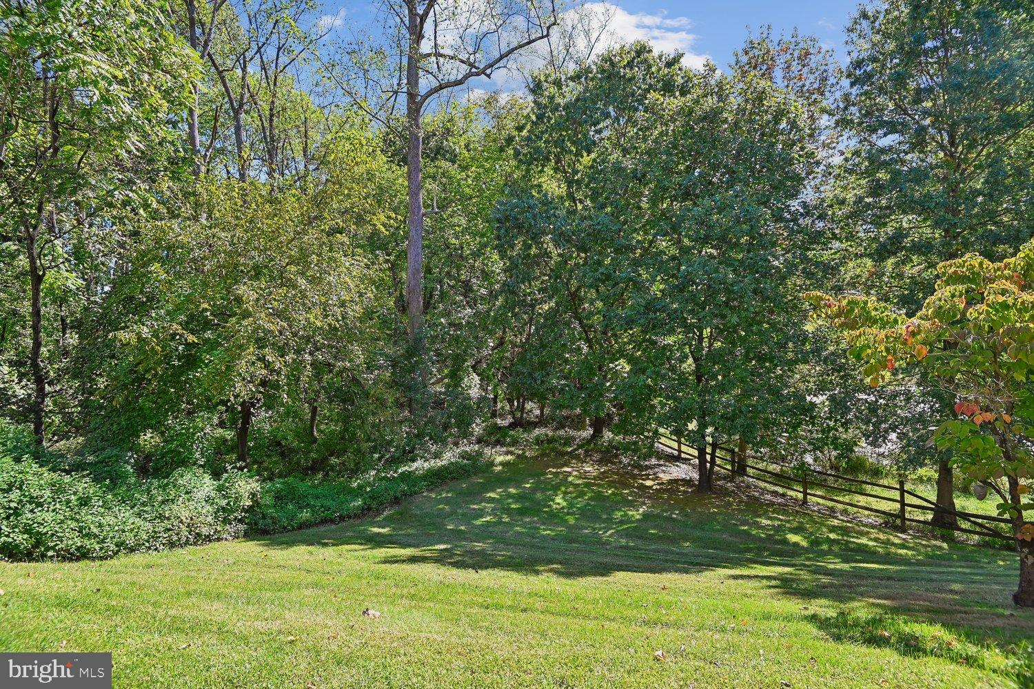 558 FRANCIS NICHOLSON WAY