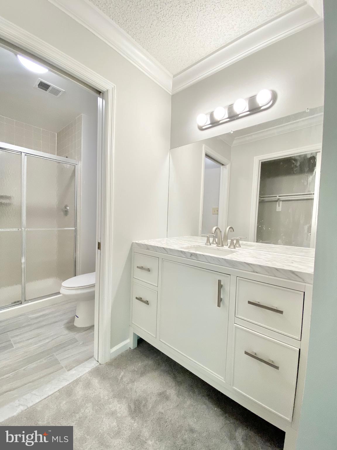 GLEN HOLLOW - Residential