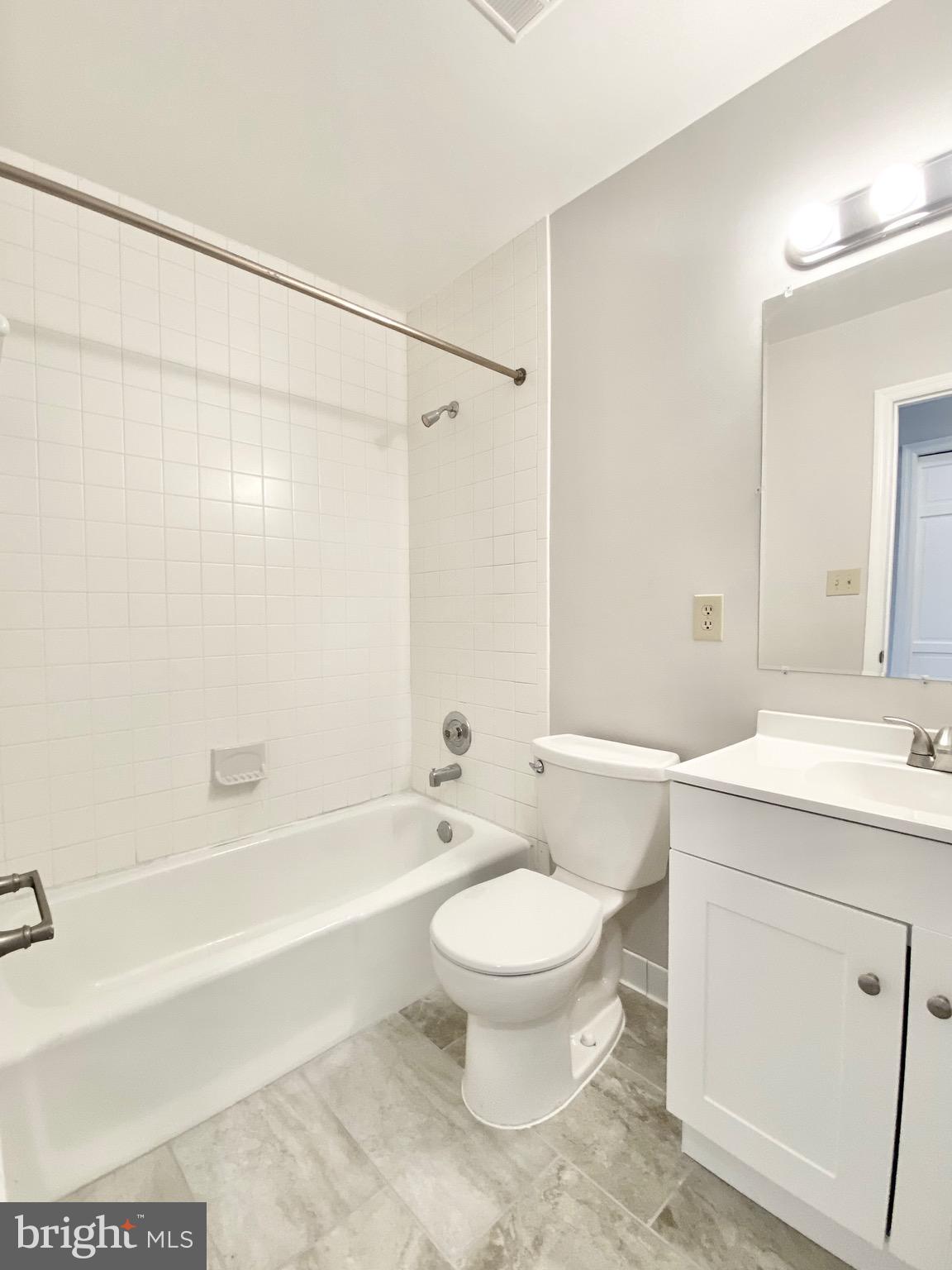 GLEN HOLLOW - Residential