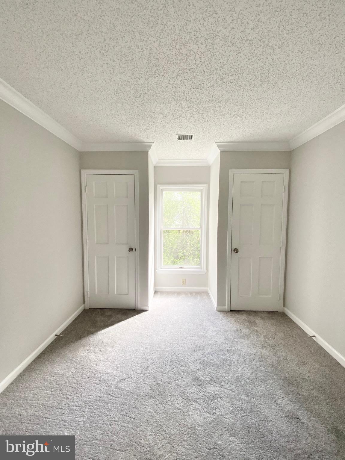 GLEN HOLLOW - Residential