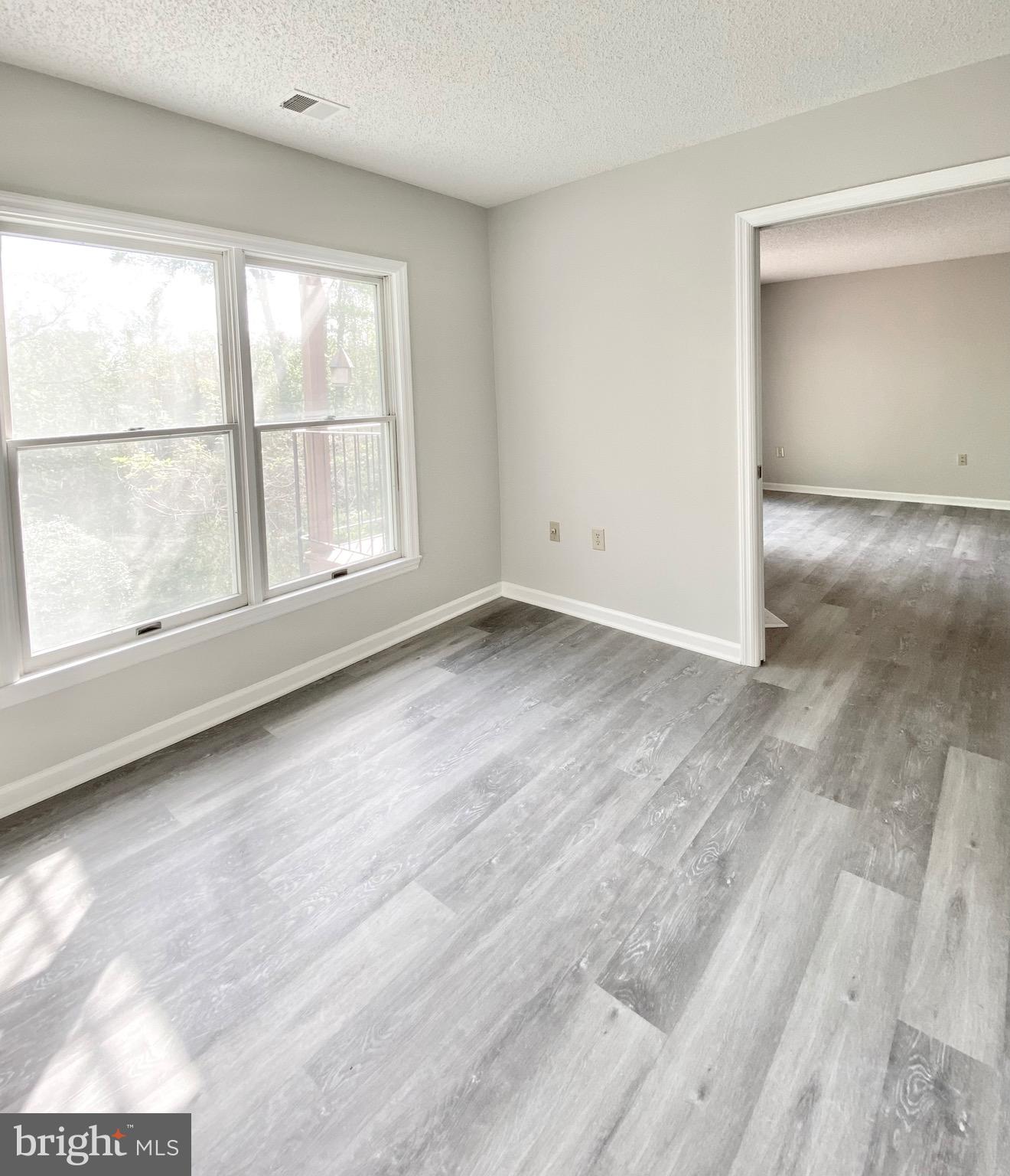 GLEN HOLLOW - Residential