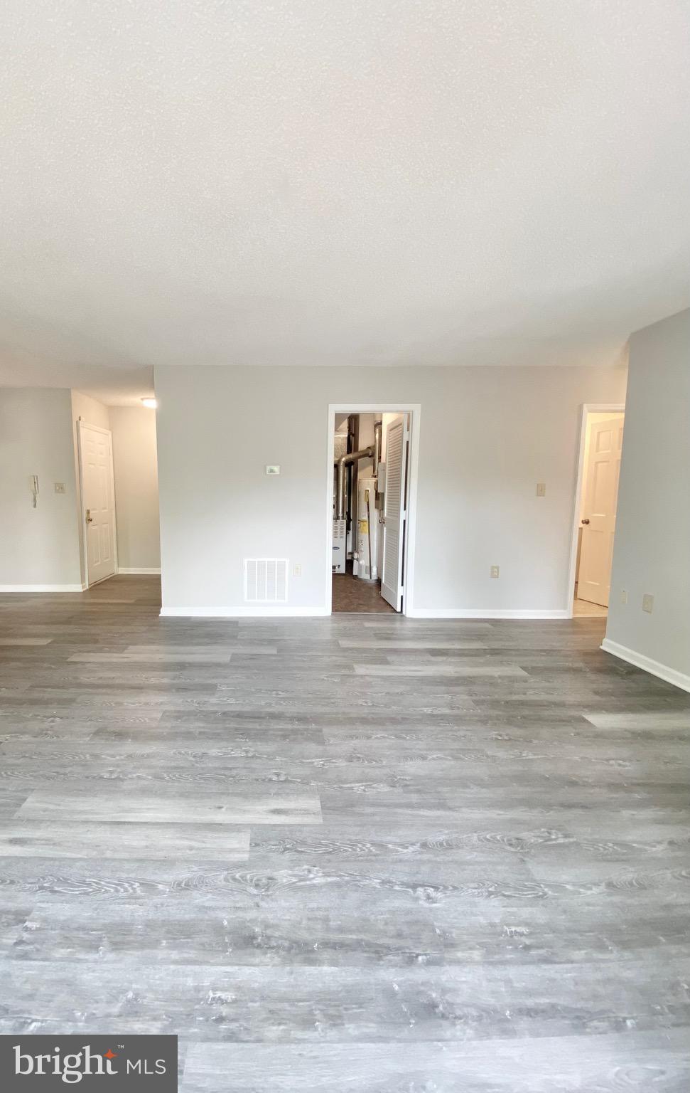 GLEN HOLLOW - Residential