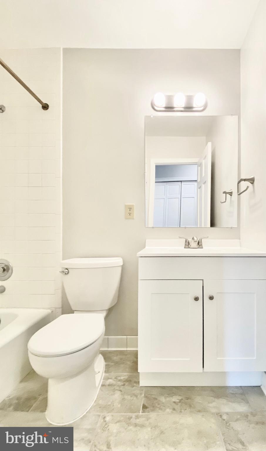 GLEN HOLLOW - Residential