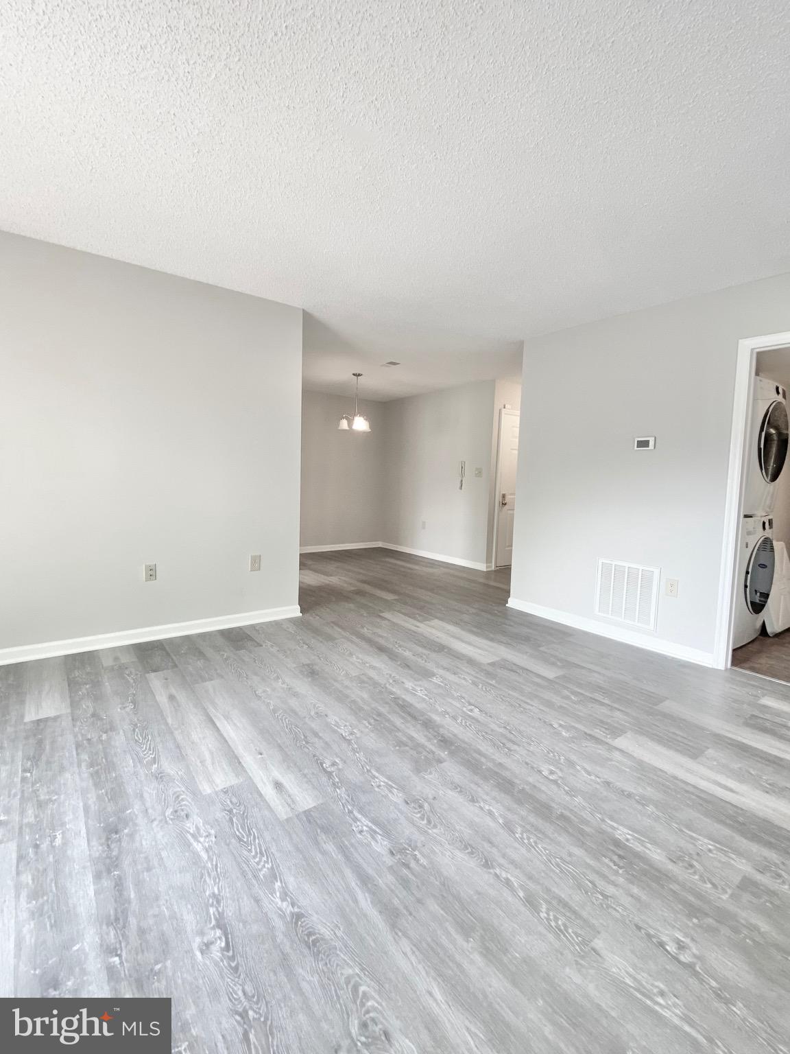 GLEN HOLLOW - Residential