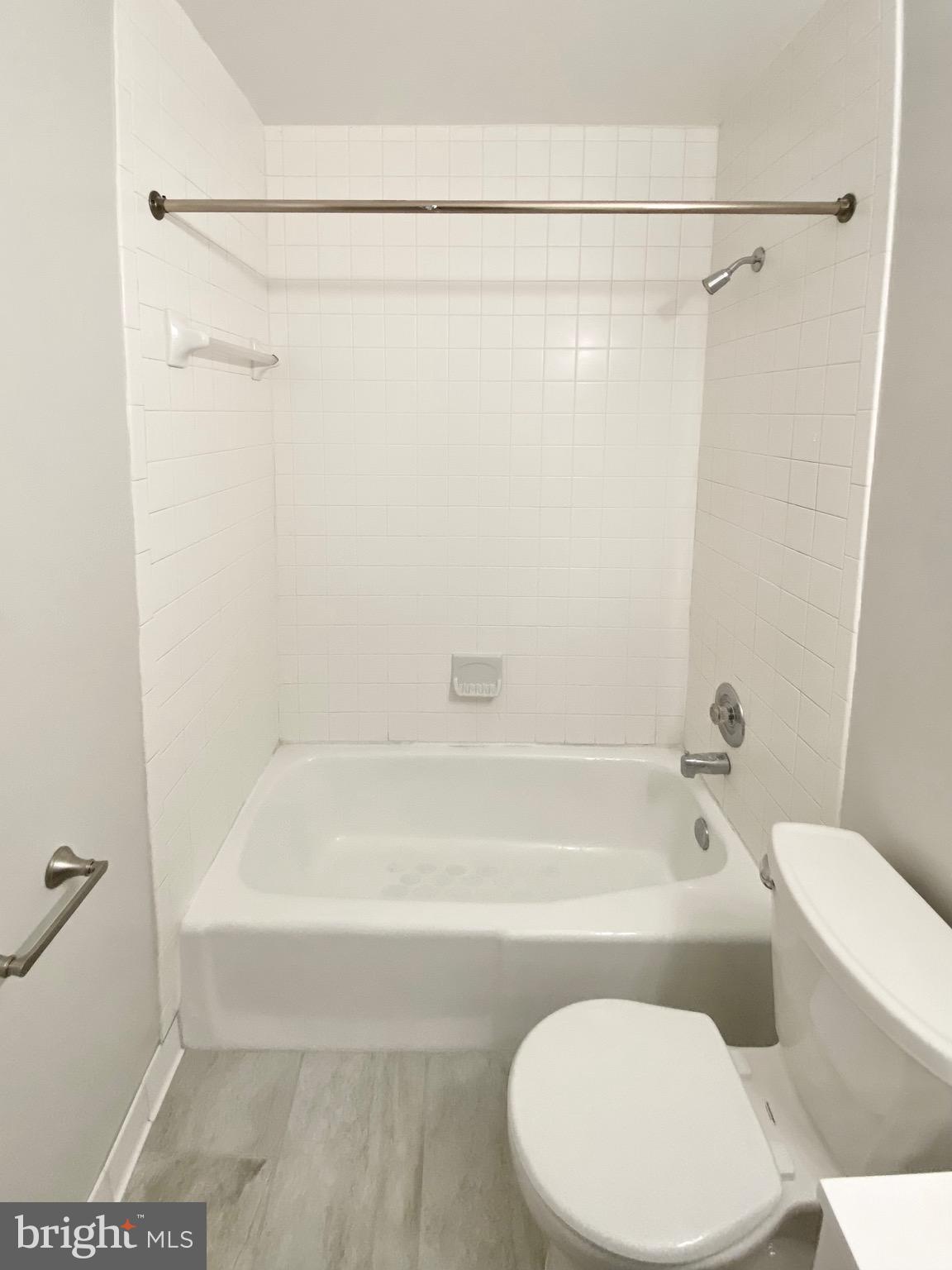 GLEN HOLLOW - Residential