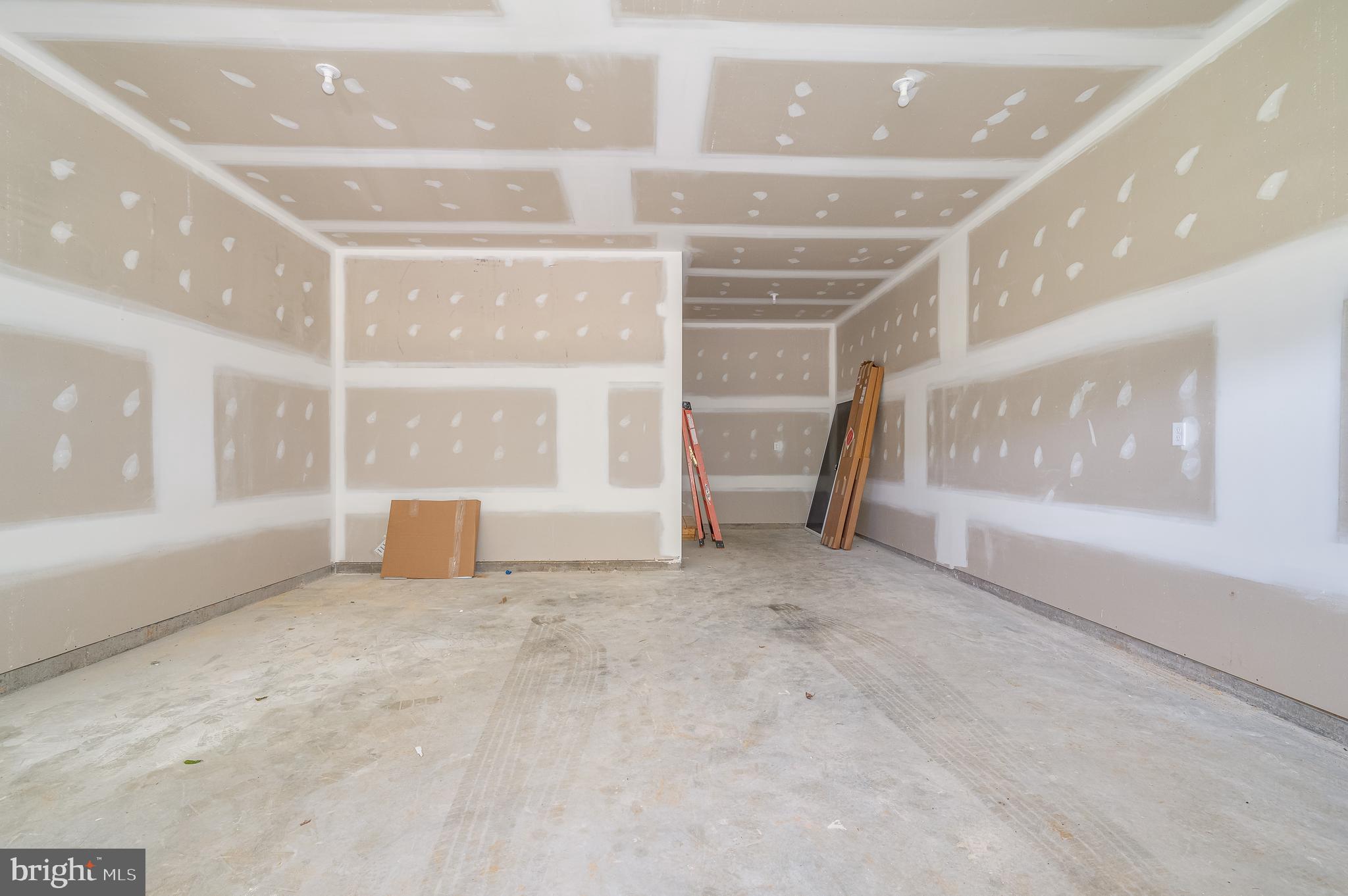 POTOMAC RIDGE - Residential