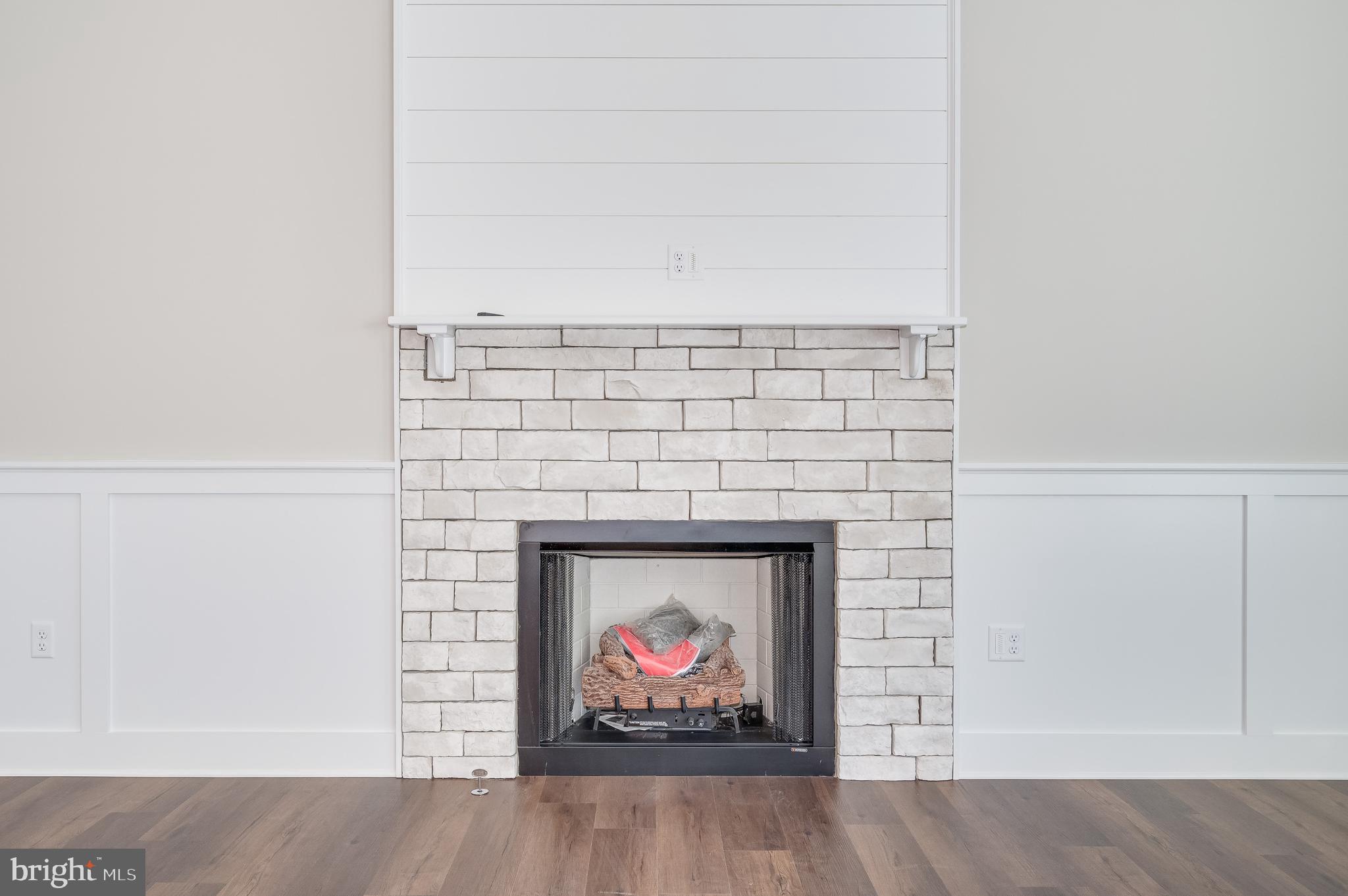 POTOMAC RIDGE - Residential