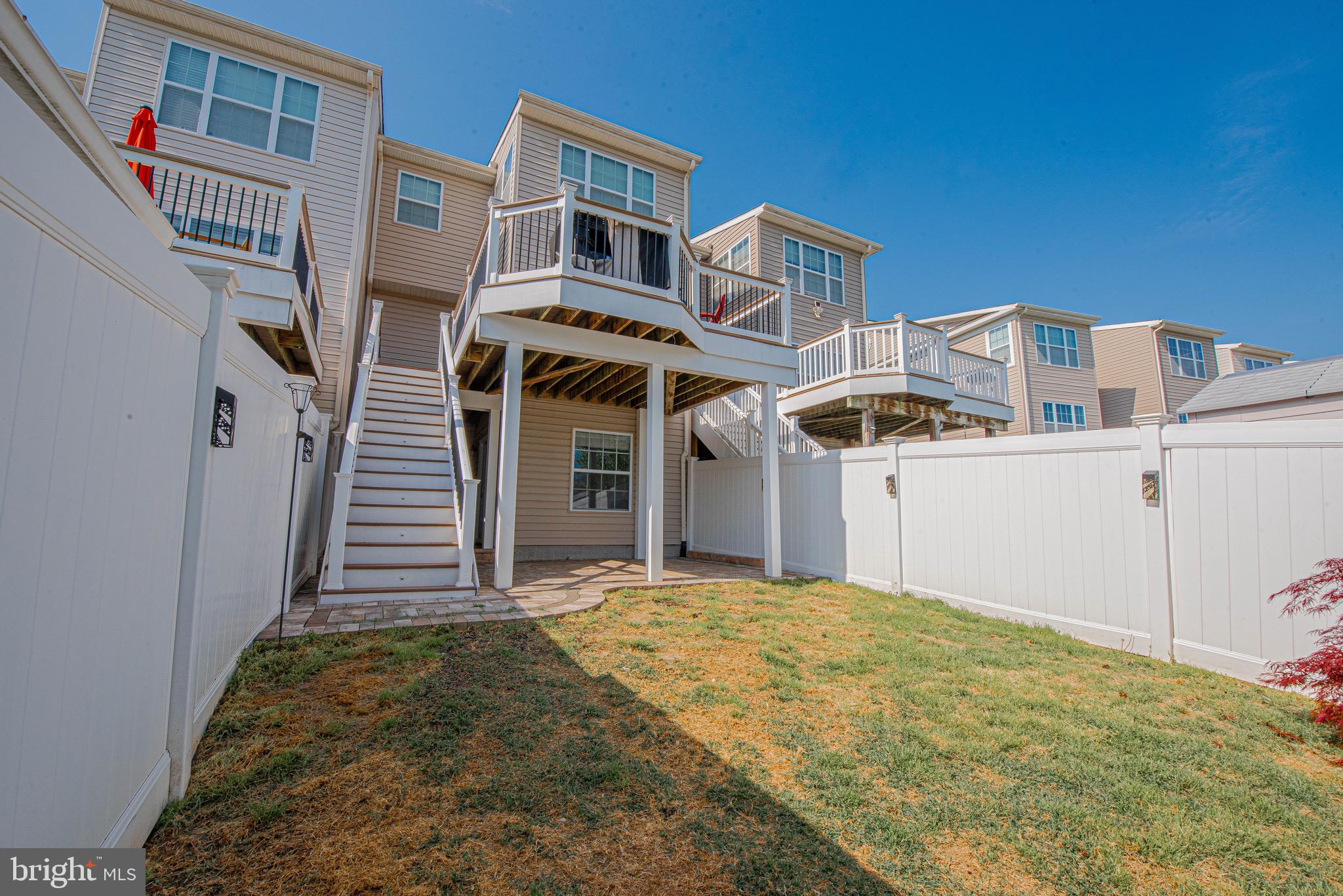 LAKES AT STANSBURY SHORE - Residential