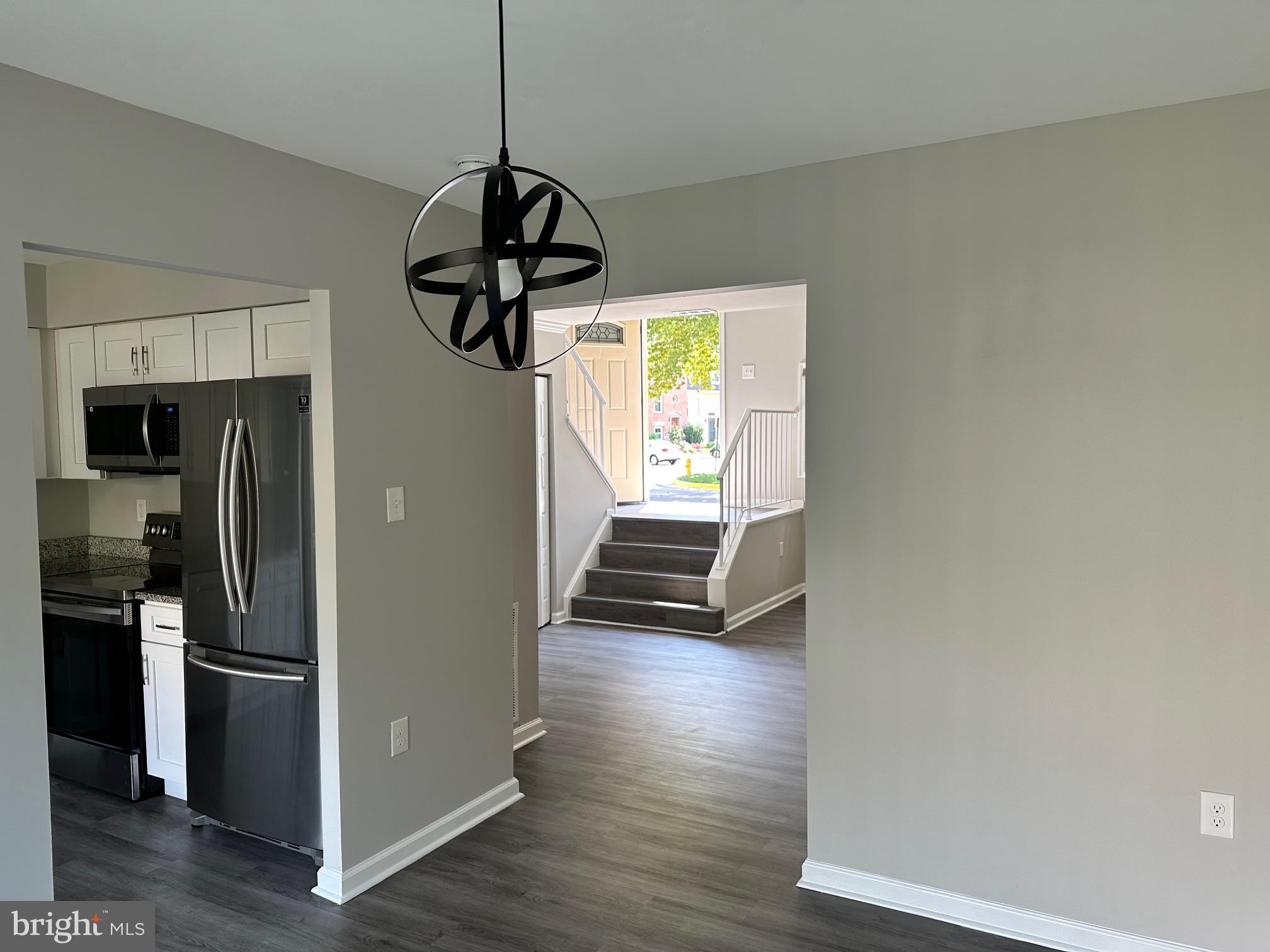 ASHTON GLEN - Residential Lease