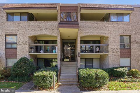 427 CHRISTOPHER AVENUE T-2 GAITHERSBURG MD 20879